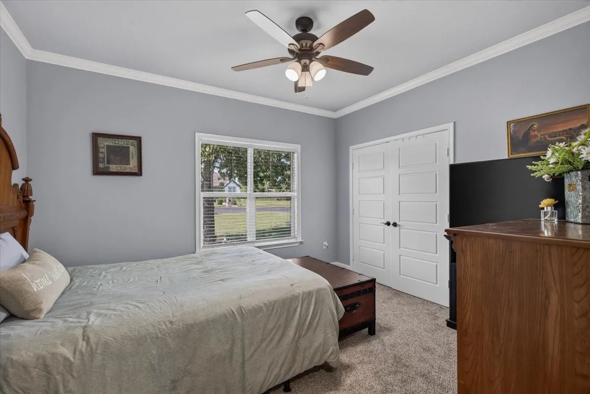 Single Family Residence For Sale in Van Zandt County , 424 E Pennsylvania Avenue, Van, Texas 75790, 3 Bedroom, 2 Bathroom, 2 Garage spaces, 1,726 Sqft, built in 2018, mls#21341688, Real Estate Agent in Van, Homes For Sale in Van Zandt county, Homes For Sale in Van, Realtor in Van Texas, Real Estate Brokerage Independent Realty Texas, Luminita Cordes Realtor