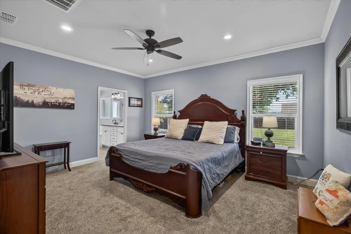 Single Family Residence For Sale in Van Zandt County , 424 E Pennsylvania Avenue, Van, Texas 75790, 3 Bedroom, 2 Bathroom, 2 Garage spaces, 1,726 Sqft, built in 2018, mls#21341688, Real Estate Agent in Van, Homes For Sale in Van Zandt county, Homes For Sale in Van, Realtor in Van Texas, Real Estate Brokerage Independent Realty Texas, Luminita Cordes Realtor
