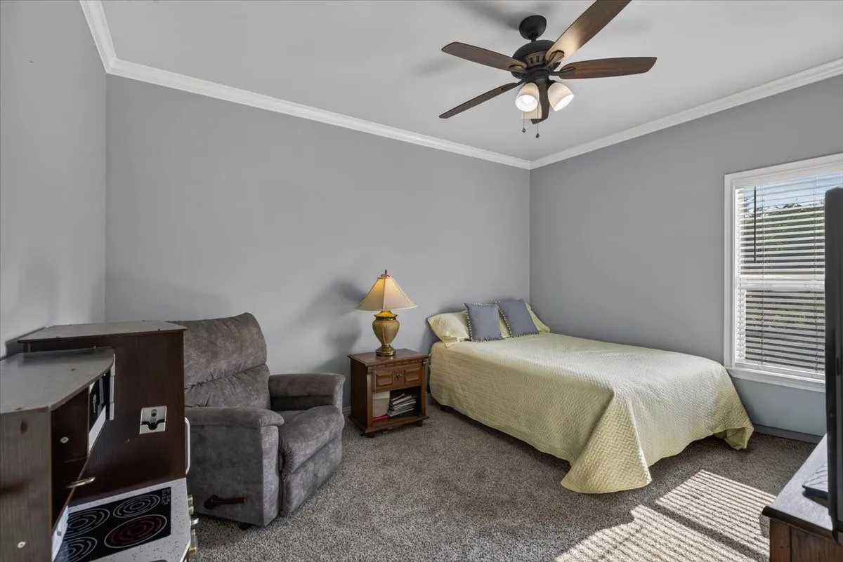 Single Family Residence For Sale in Van Zandt County , 424 E Pennsylvania Avenue, Van, Texas 75790, 3 Bedroom, 2 Bathroom, 2 Garage spaces, 1,726 Sqft, built in 2018, mls#21341688, Real Estate Agent in Van, Homes For Sale in Van Zandt county, Homes For Sale in Van, Realtor in Van Texas, Real Estate Brokerage Independent Realty Texas, Luminita Cordes Realtor
