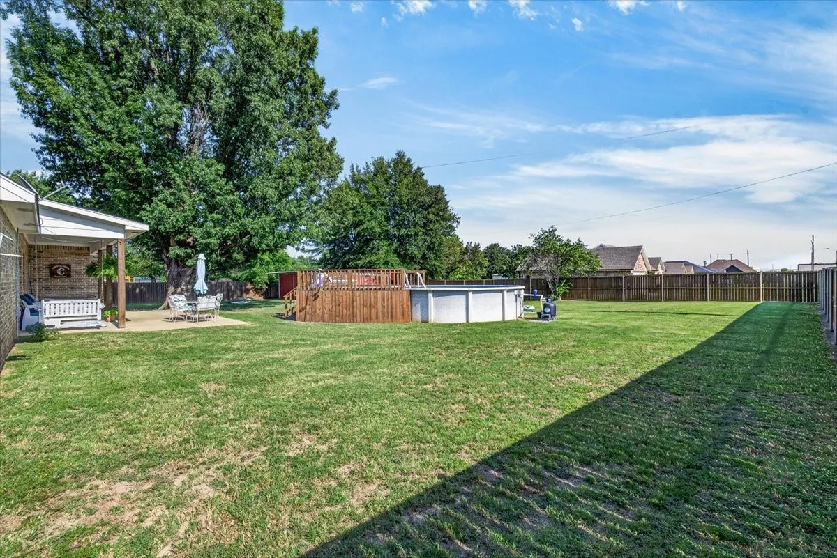 Single Family Residence For Sale in Van Zandt County , 424 E Pennsylvania Avenue, Van, Texas 75790, 3 Bedroom, 2 Bathroom, 2 Garage spaces, 1,726 Sqft, built in 2018, mls#21341688, Real Estate Agent in Van, Homes For Sale in Van Zandt county, Homes For Sale in Van, Realtor in Van Texas, Real Estate Brokerage Independent Realty Texas, Luminita Cordes Realtor