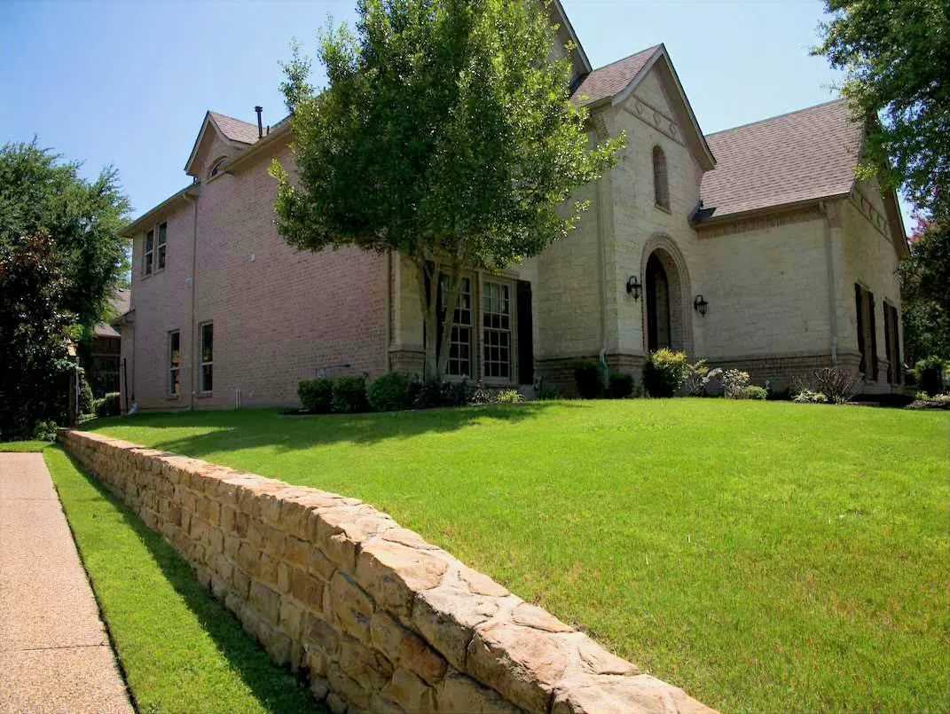 Single Family Residence For Sale in Tarrant County , 2310 Castle Creek Drive, Mansfield, Texas 76063, 4 Bedroom, 4 Bathroom, 3 Garage spaces, 3,738 Sqft, built in 2005, mls#21341057, Real Estate Agent in Mansfield, Homes For Sale in Tarrant county, Homes For Sale in Mansfield, Realtor in Mansfield Texas, Real Estate Brokerage Independent Realty Texas, Luminita Cordes Realtor
