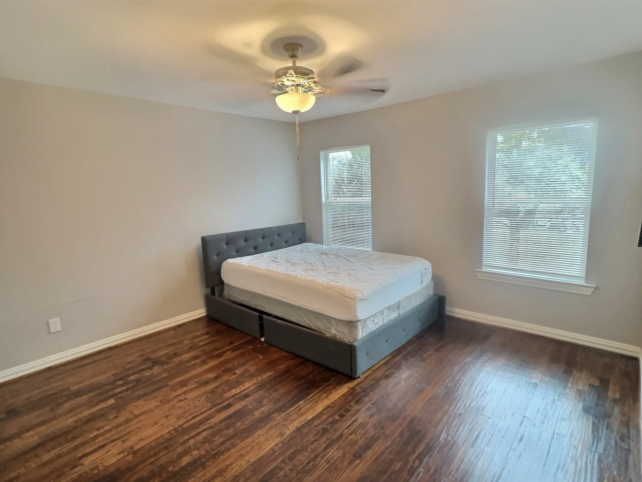 Owners apt bedroom