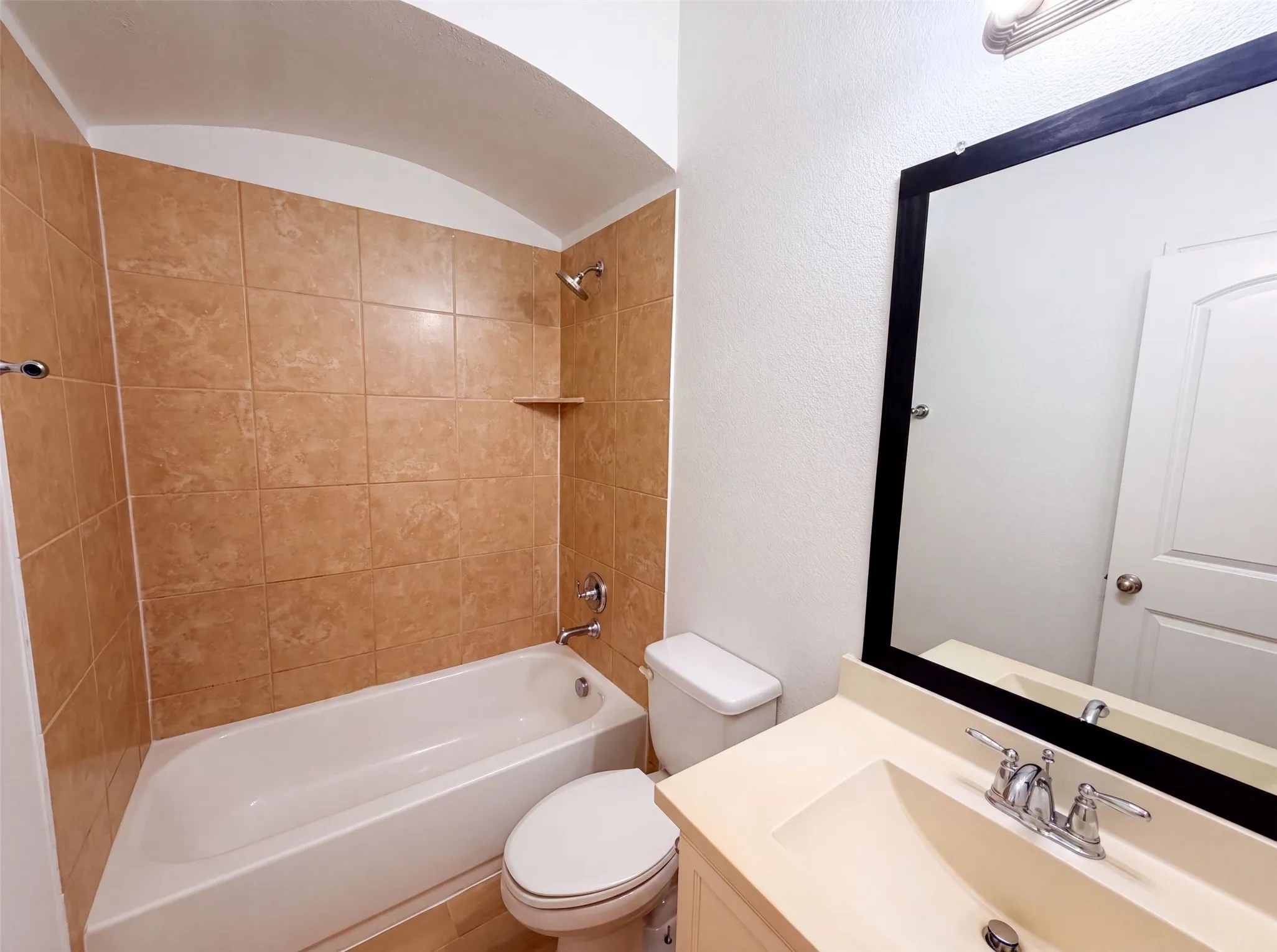Single Family Residence For Sale in Rockwall County , 174 Hampton Drive, Fate, Texas 75087, 4 Bedroom, 4 Bathroom, 2 Garage spaces, 3,301 Sqft, built in 2013, mls#21341705, Real Estate Agent in Fate, Homes For Sale in Rockwall county, Homes For Sale in Fate, Realtor in Fate Texas, Real Estate Brokerage Independent Realty Texas, Luminita Cordes Realtor