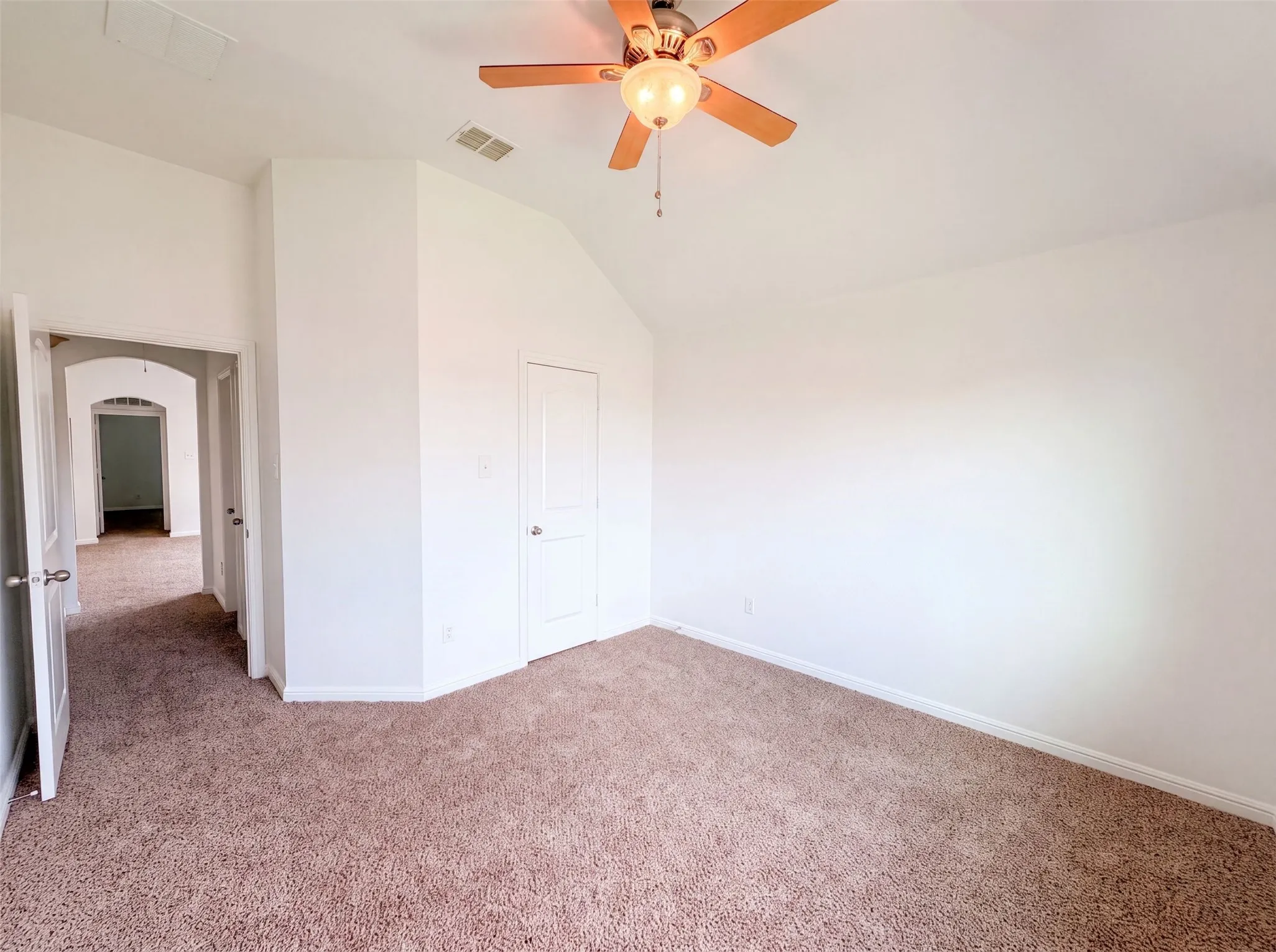 Single Family Residence For Sale in Rockwall County , 174 Hampton Drive, Fate, Texas 75087, 4 Bedroom, 4 Bathroom, 2 Garage spaces, 3,301 Sqft, built in 2013, mls#21341705, Real Estate Agent in Fate, Homes For Sale in Rockwall county, Homes For Sale in Fate, Realtor in Fate Texas, Real Estate Brokerage Independent Realty Texas, Luminita Cordes Realtor