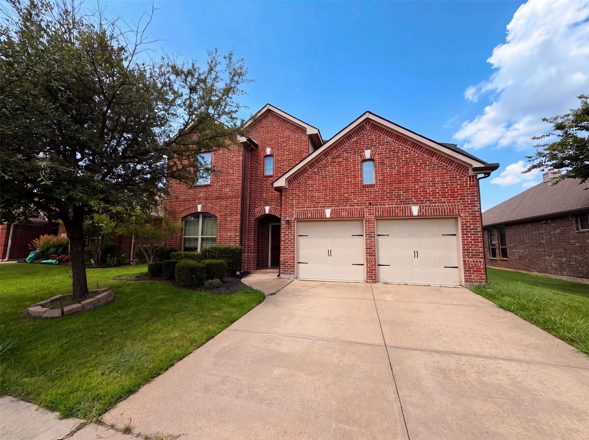 Single Family Residence For Sale in Rockwall County , 174 Hampton Drive, Fate, Texas 75087, 4 Bedroom, 4 Bathroom, 2 Garage spaces, 3,301 Sqft, built in 2013, mls#21341705, Real Estate Agent in Fate, Homes For Sale in Rockwall county, Homes For Sale in Fate, Realtor in Fate Texas, Real Estate Brokerage Independent Realty Texas, Luminita Cordes Realtor