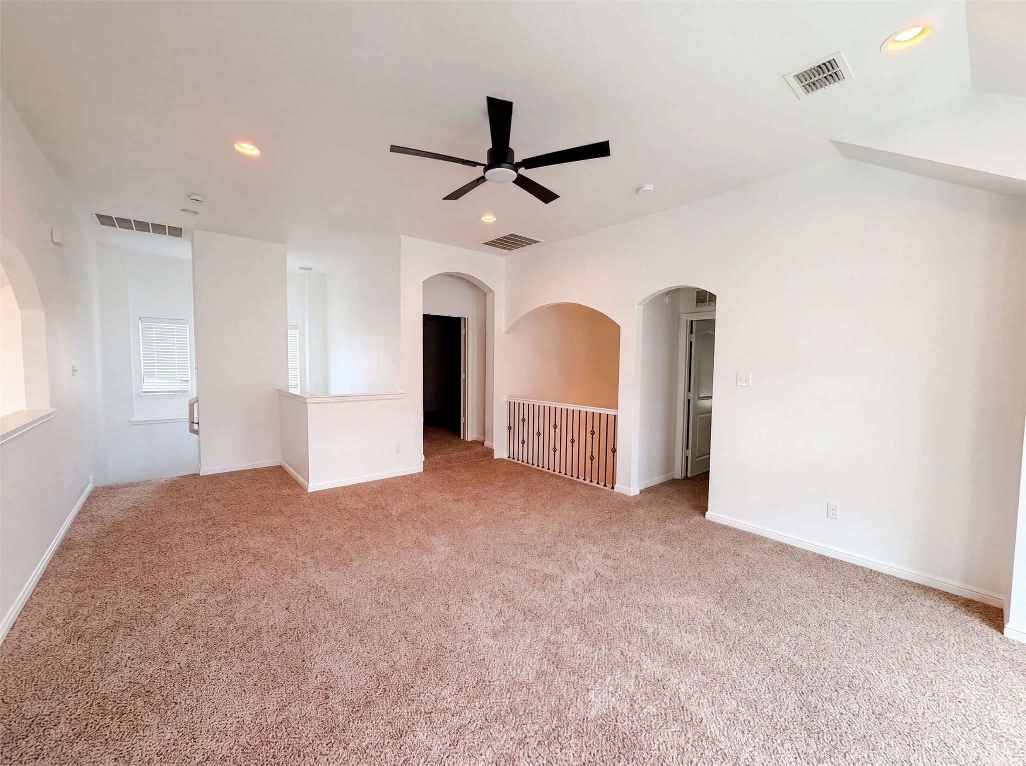 Single Family Residence For Sale in Rockwall County , 174 Hampton Drive, Fate, Texas 75087, 4 Bedroom, 4 Bathroom, 2 Garage spaces, 3,301 Sqft, built in 2013, mls#21341705, Real Estate Agent in Fate, Homes For Sale in Rockwall county, Homes For Sale in Fate, Realtor in Fate Texas, Real Estate Brokerage Independent Realty Texas, Luminita Cordes Realtor