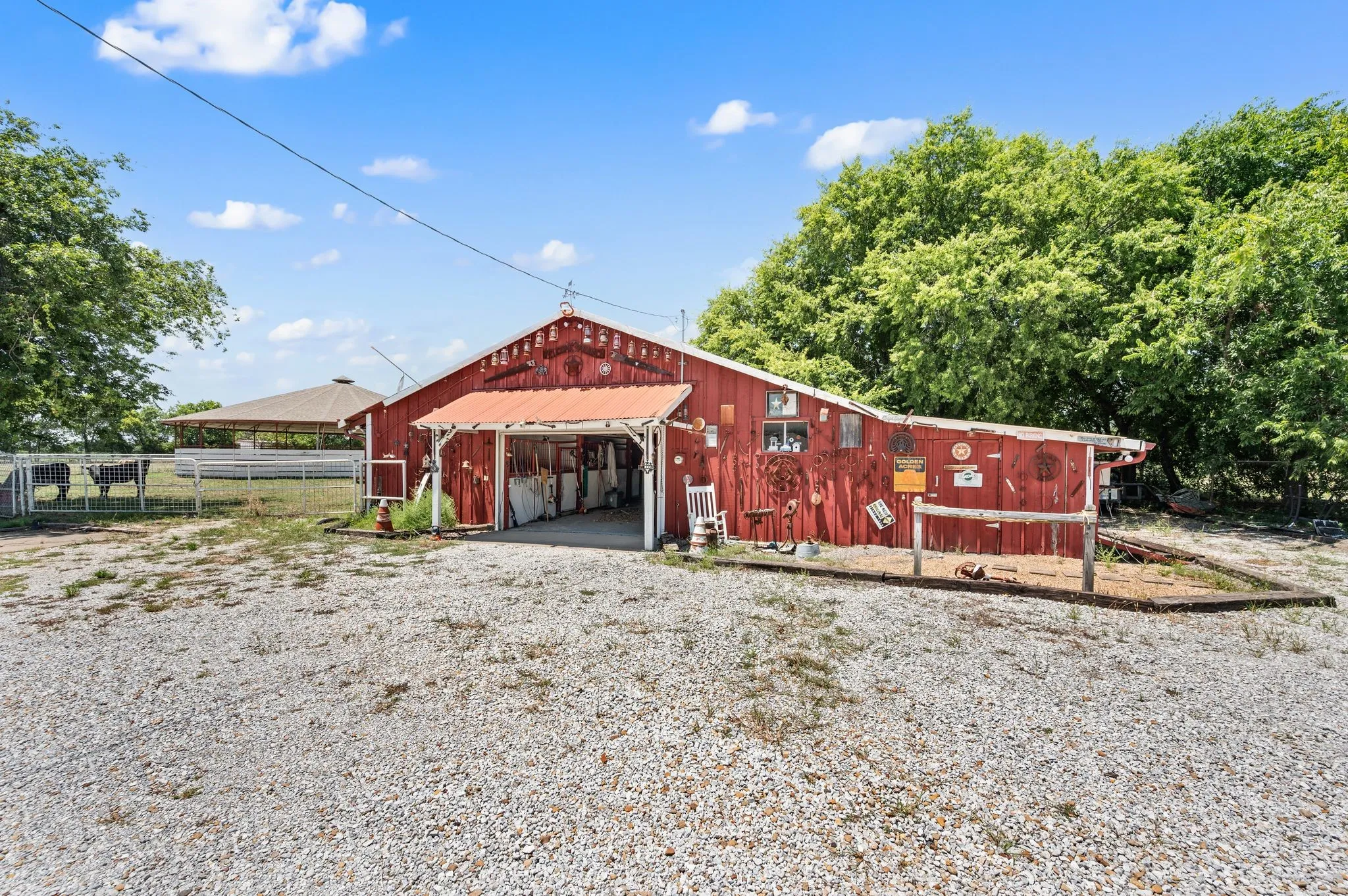 6 stall barn