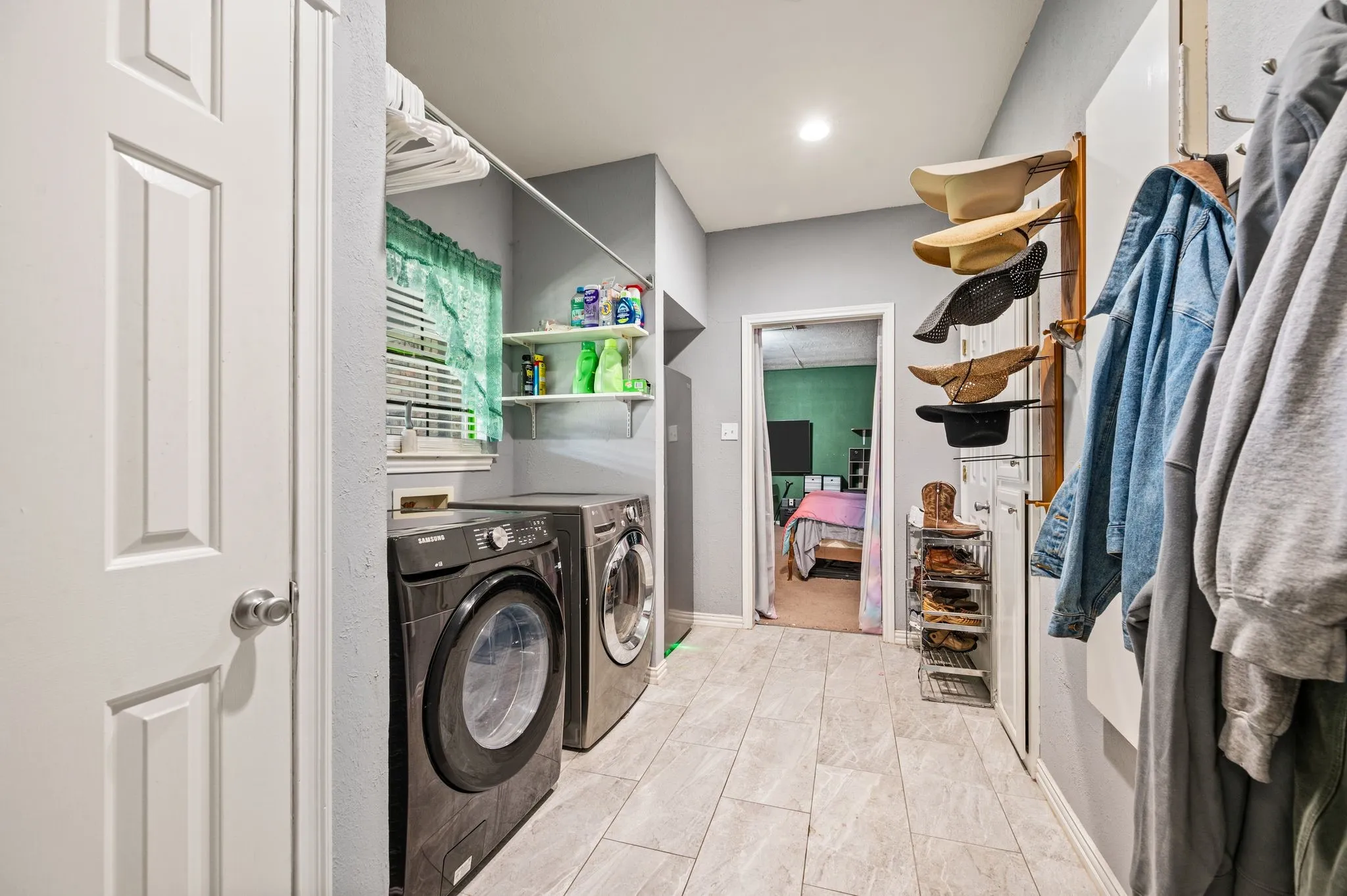 Large utility room