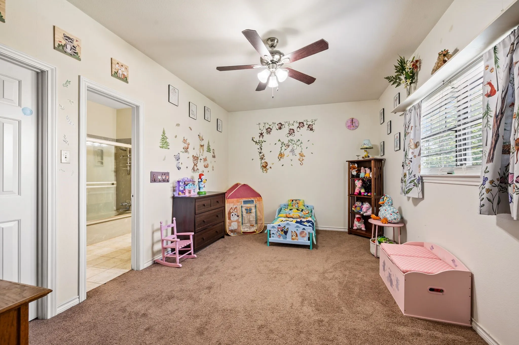 Second level bedroom
