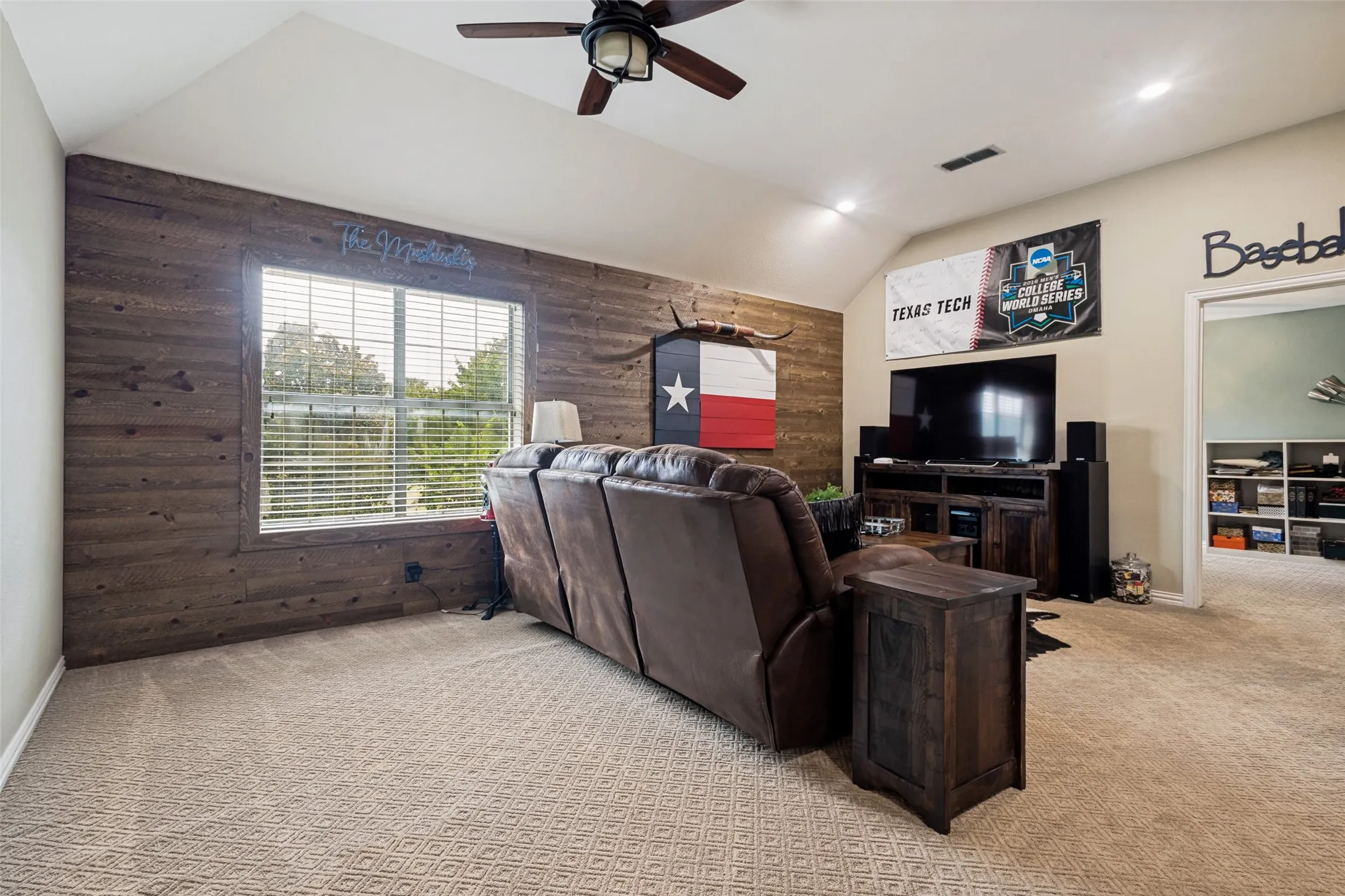 Single Family Residence For Sale in Denton County , 8140 Steeplechase Circle, Argyle, Texas 76226, 4 Bedroom, 5 Bathroom, 3 Garage spaces, 3,247 Sqft, built in 2002, mls#21341626, Real Estate Agent in Argyle, Homes For Sale in Denton county, Homes For Sale in Argyle, Realtor in Argyle Texas, Real Estate Brokerage Independent Realty Texas, Luminita Cordes Realtor