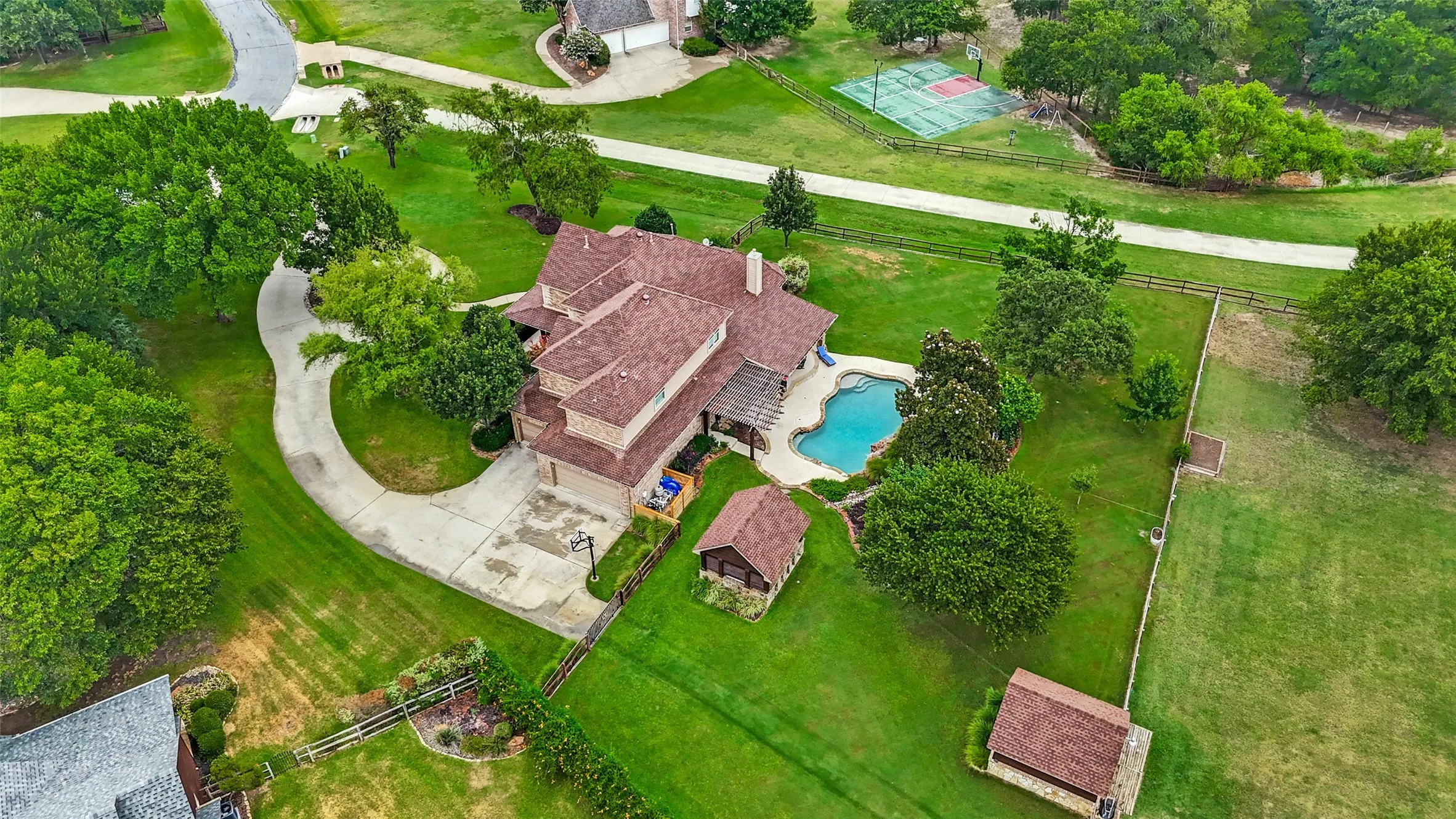 Single Family Residence For Sale in Denton County , 8140 Steeplechase Circle, Argyle, Texas 76226, 4 Bedroom, 5 Bathroom, 3 Garage spaces, 3,247 Sqft, built in 2002, mls#21341626, Real Estate Agent in Argyle, Homes For Sale in Denton county, Homes For Sale in Argyle, Realtor in Argyle Texas, Real Estate Brokerage Independent Realty Texas, Luminita Cordes Realtor