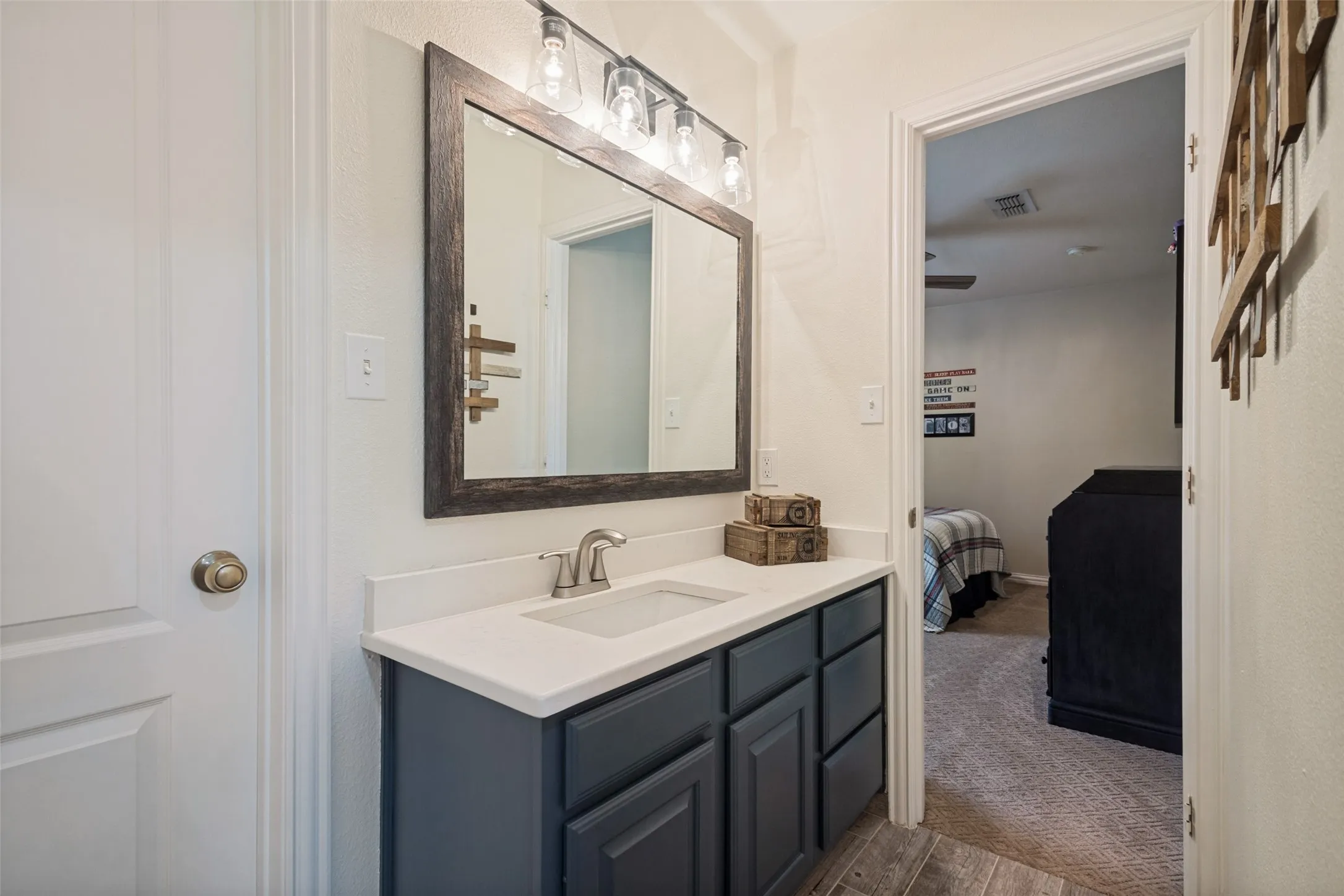 Single Family Residence For Sale in Denton County , 8140 Steeplechase Circle, Argyle, Texas 76226, 4 Bedroom, 5 Bathroom, 3 Garage spaces, 3,247 Sqft, built in 2002, mls#21341626, Real Estate Agent in Argyle, Homes For Sale in Denton county, Homes For Sale in Argyle, Realtor in Argyle Texas, Real Estate Brokerage Independent Realty Texas, Luminita Cordes Realtor