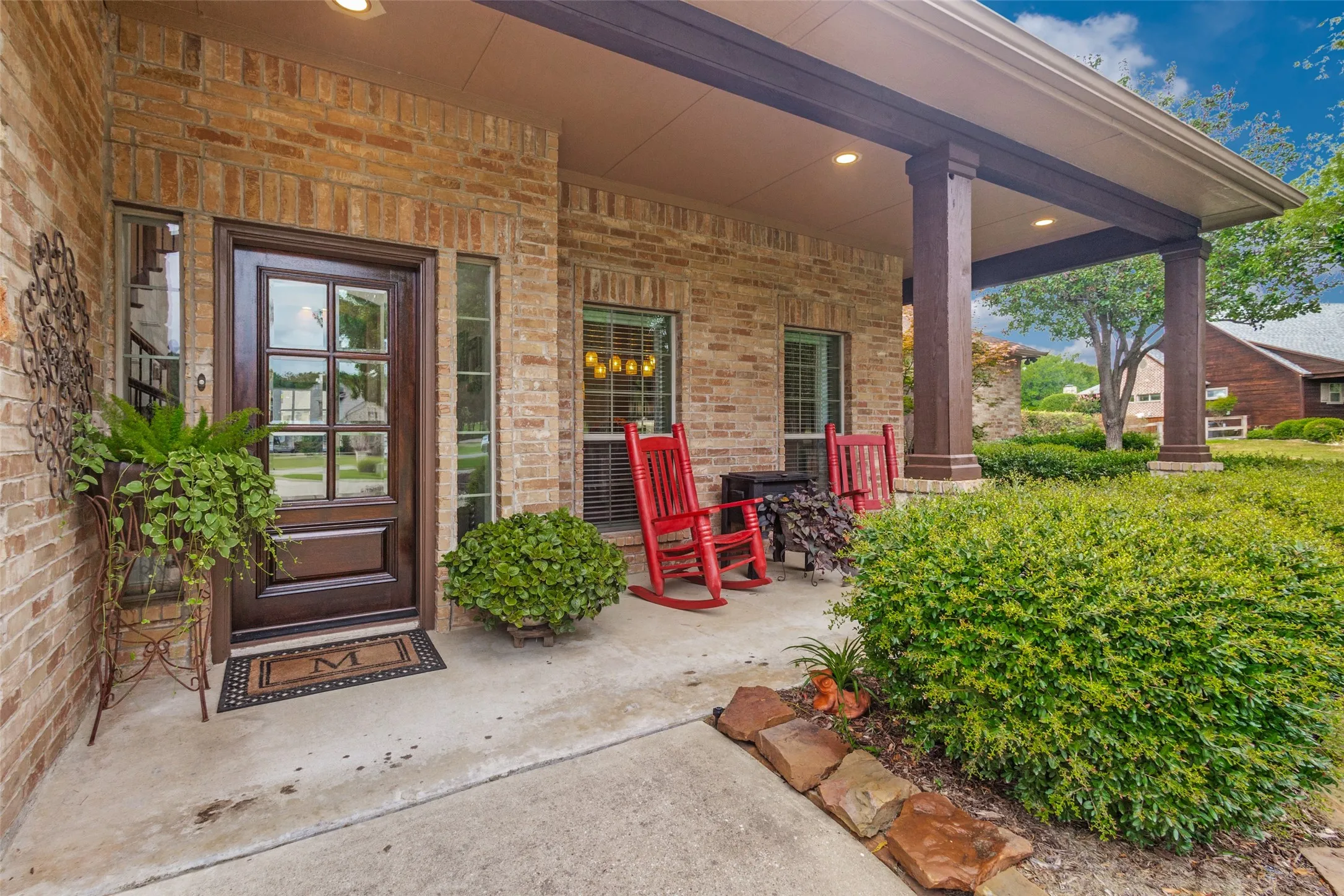 Single Family Residence For Sale in Denton County , 8140 Steeplechase Circle, Argyle, Texas 76226, 4 Bedroom, 5 Bathroom, 3 Garage spaces, 3,247 Sqft, built in 2002, mls#21341626, Real Estate Agent in Argyle, Homes For Sale in Denton county, Homes For Sale in Argyle, Realtor in Argyle Texas, Real Estate Brokerage Independent Realty Texas, Luminita Cordes Realtor
