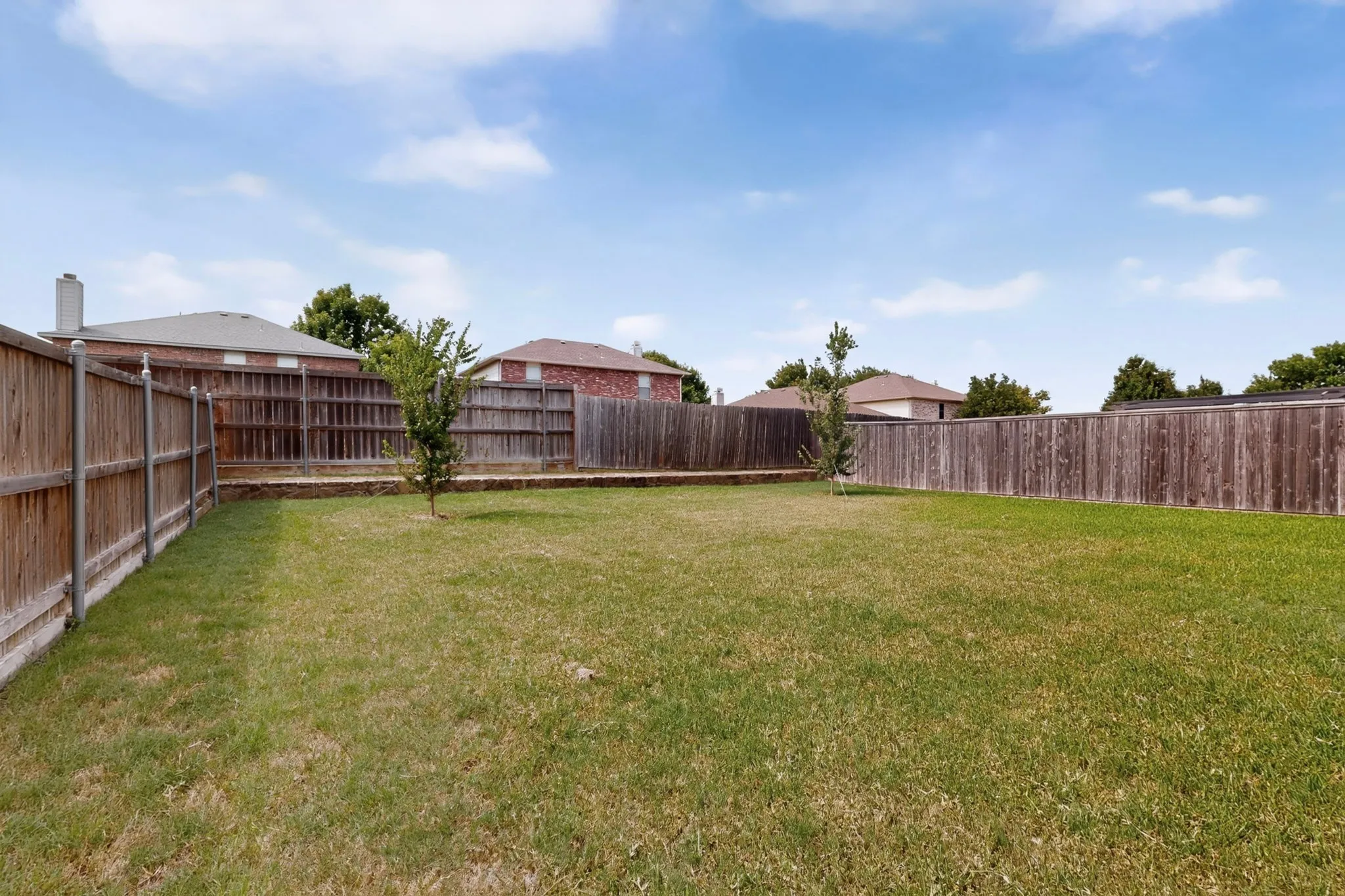 Townhouse For Sale in Collin County , 814 Greene Way, Wylie, Texas 75098, 2 Bedroom, 3 Bathroom, 1 Garage spaces, 1,249 Sqft, built in 2003, mls#21341730, Real Estate Agent in Wylie, Homes For Sale in Collin county, Homes For Sale in Wylie, Realtor in Wylie Texas, Real Estate Brokerage Independent Realty Texas, Luminita Cordes Realtor