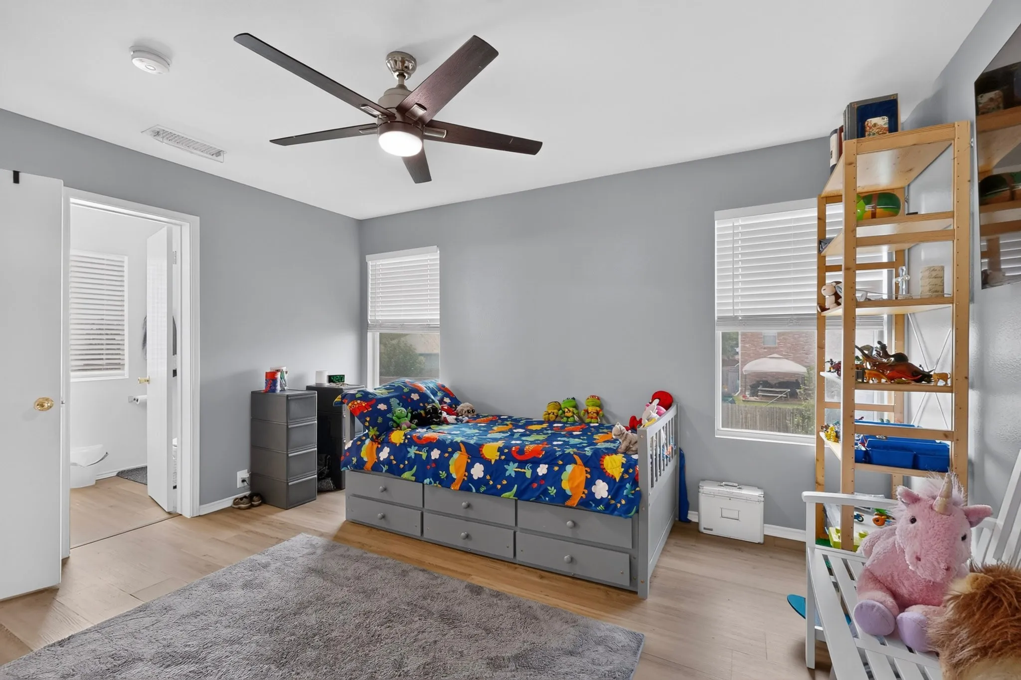 Townhouse For Sale in Collin County , 814 Greene Way, Wylie, Texas 75098, 2 Bedroom, 3 Bathroom, 1 Garage spaces, 1,249 Sqft, built in 2003, mls#21341730, Real Estate Agent in Wylie, Homes For Sale in Collin county, Homes For Sale in Wylie, Realtor in Wylie Texas, Real Estate Brokerage Independent Realty Texas, Luminita Cordes Realtor