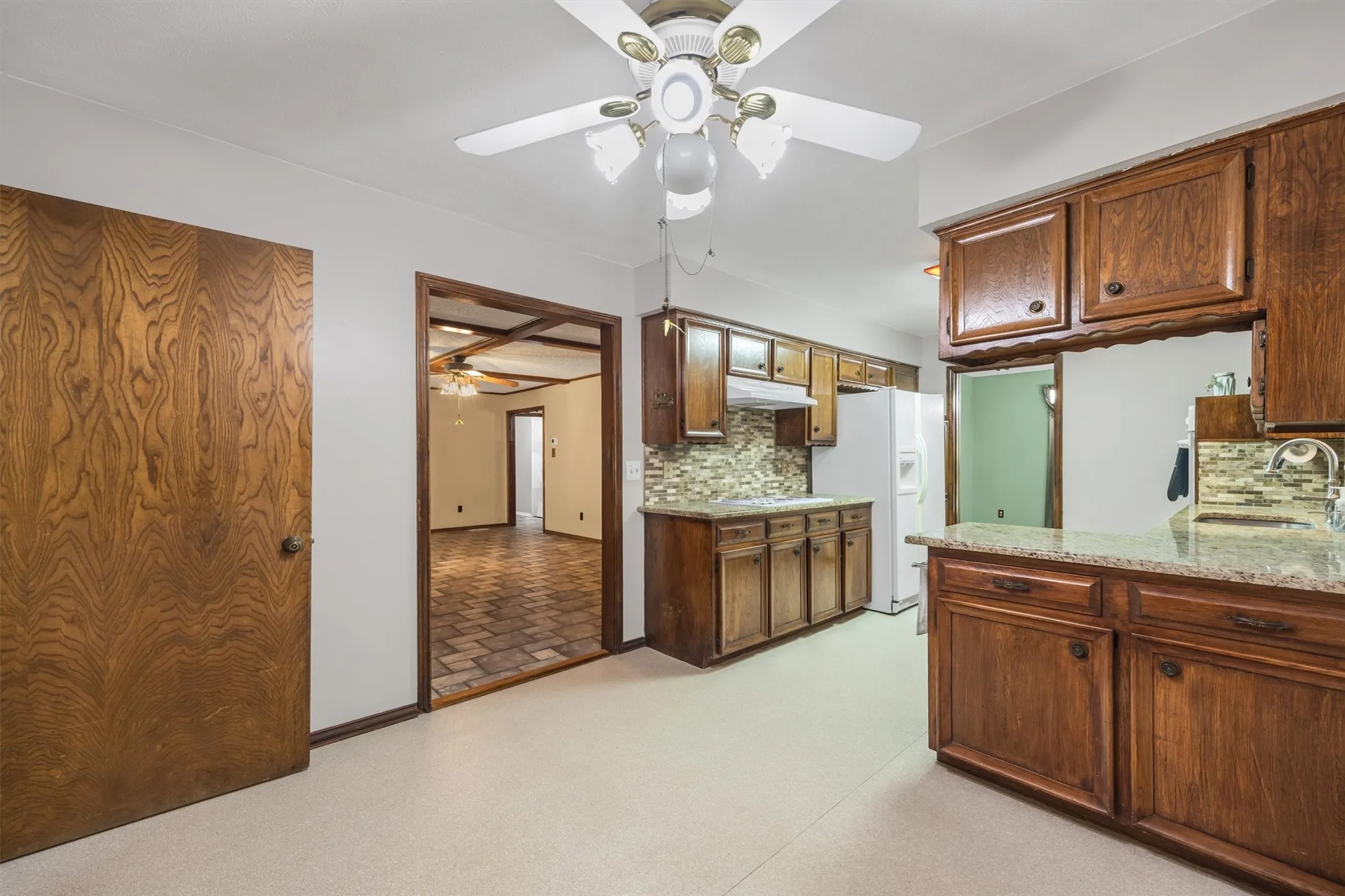 Single Family Residence For Sale in Dallas County , 7959 Greenhollow Lane, Dallas, Texas 75240, 4 Bedroom, 3 Bathroom, 2 Garage spaces, 2,241 Sqft, built in 1969, mls#21341393, Real Estate Agent in Dallas, Homes For Sale in Dallas county, Homes For Sale in Dallas, Realtor in Dallas Texas, Real Estate Brokerage Independent Realty Texas, Luminita Cordes Realtor