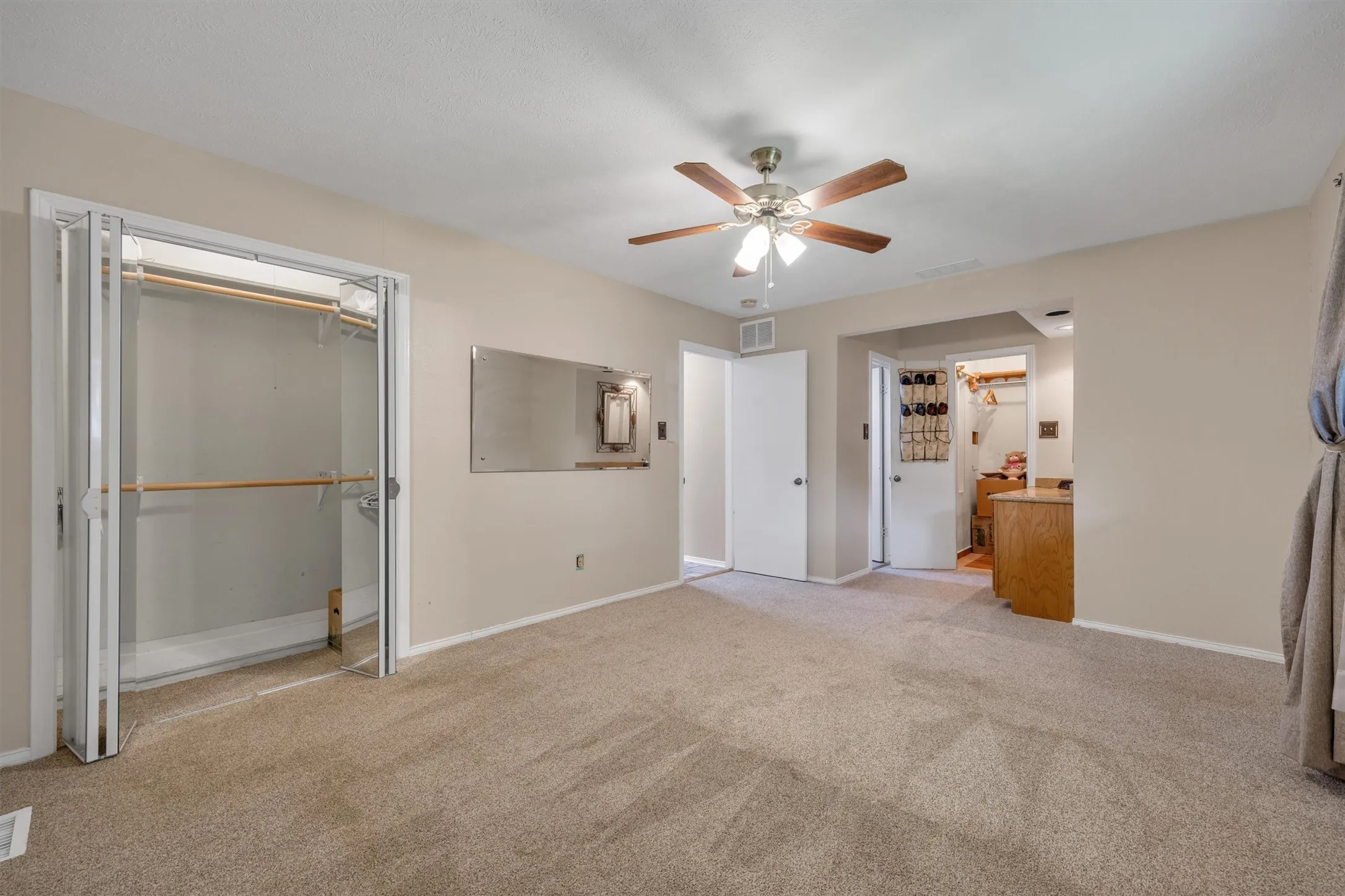 Single Family Residence For Sale in Dallas County , 7959 Greenhollow Lane, Dallas, Texas 75240, 4 Bedroom, 3 Bathroom, 2 Garage spaces, 2,241 Sqft, built in 1969, mls#21341393, Real Estate Agent in Dallas, Homes For Sale in Dallas county, Homes For Sale in Dallas, Realtor in Dallas Texas, Real Estate Brokerage Independent Realty Texas, Luminita Cordes Realtor