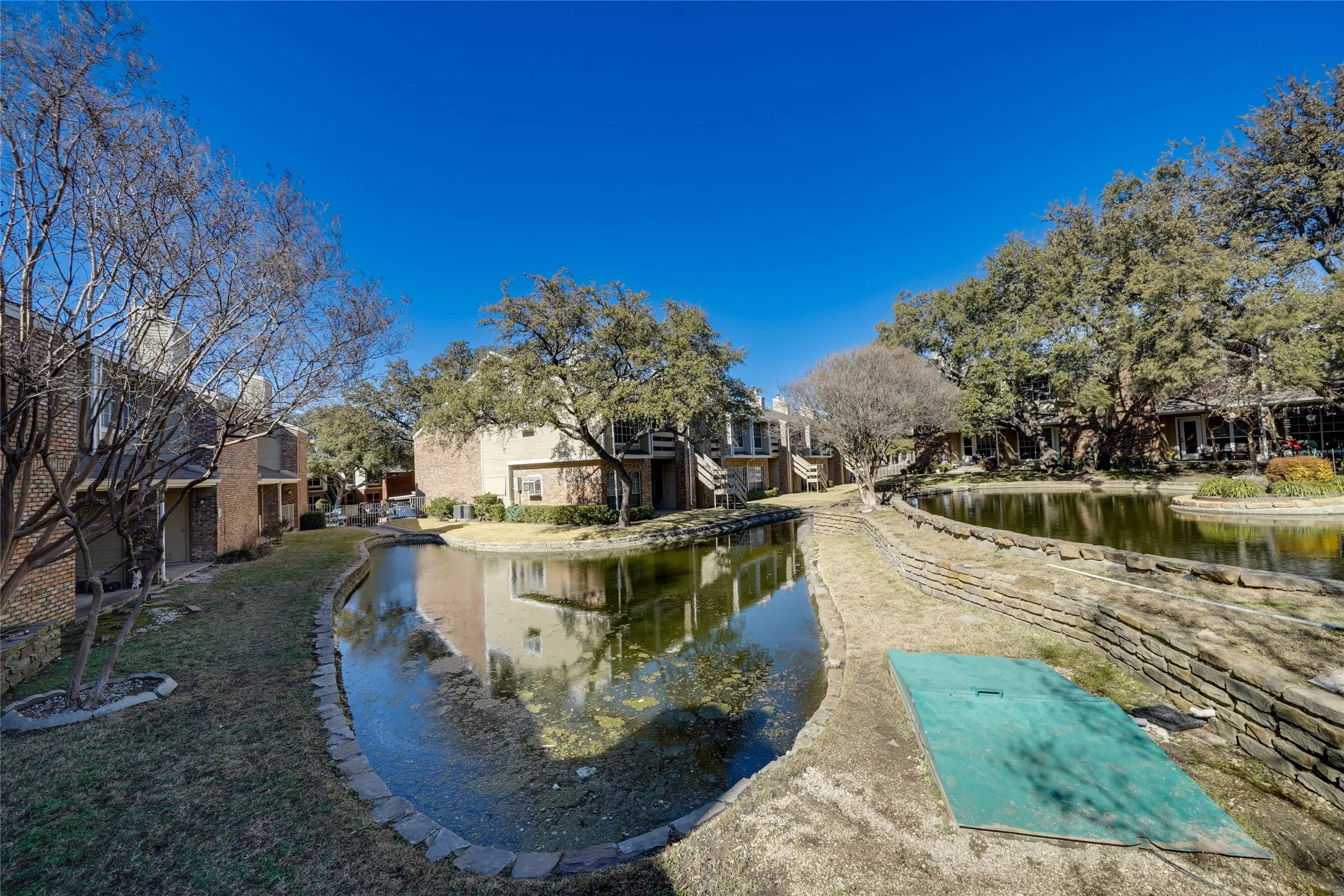 Condominium For Rent in Dallas County , 3550 Country Square Drive 409, Carrollton, Texas 75006, 2 Bedroom, 1 Bathroom, Garage spaces, 872 Sqft, built in 1982, mls#21340575, Real Estate Agent in Carrollton, Homes For Rent in Dallas county, Homes For Rent in Carrollton, Realtor in Carrollton Texas, Real Estate Brokerage Independent Realty Texas, Luminita Cordes Realtor
