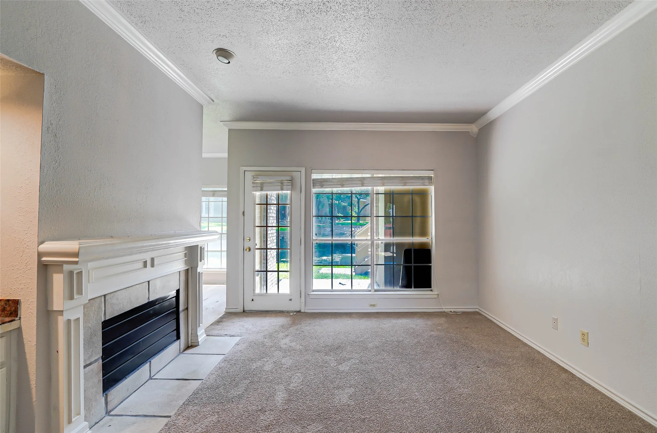 Condominium For Rent in Dallas County , 3550 Country Square Drive 409, Carrollton, Texas 75006, 2 Bedroom, 1 Bathroom, Garage spaces, 872 Sqft, built in 1982, mls#21340575, Real Estate Agent in Carrollton, Homes For Rent in Dallas county, Homes For Rent in Carrollton, Realtor in Carrollton Texas, Real Estate Brokerage Independent Realty Texas, Luminita Cordes Realtor