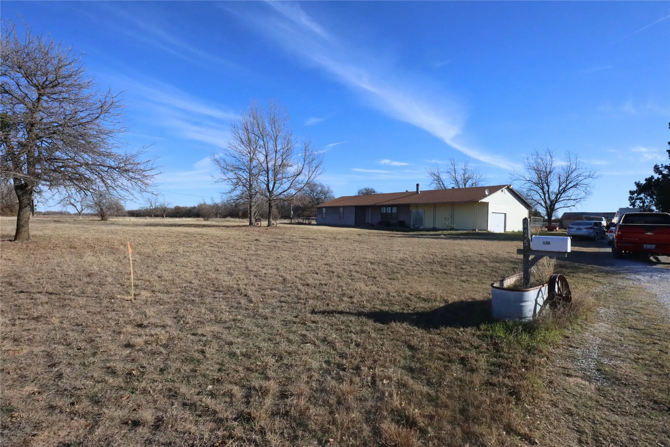Single Family Residence For Sale in Eastland County , 225 County Road 472, Ranger, Texas 76470, 3 Bedrooms, 2 Bathrooms, 2 Garage spaces, 1,908 Sqft, built in 1960, Price $185,000, mls#21341737, Real Estate Agent in Ranger, Homes For Sale in Eastland county, Homes For Sale in Ranger, Realtor in Ranger Texas, Real Estate Brokerage Independent Realty Texas, Luminita Cordes Realtor