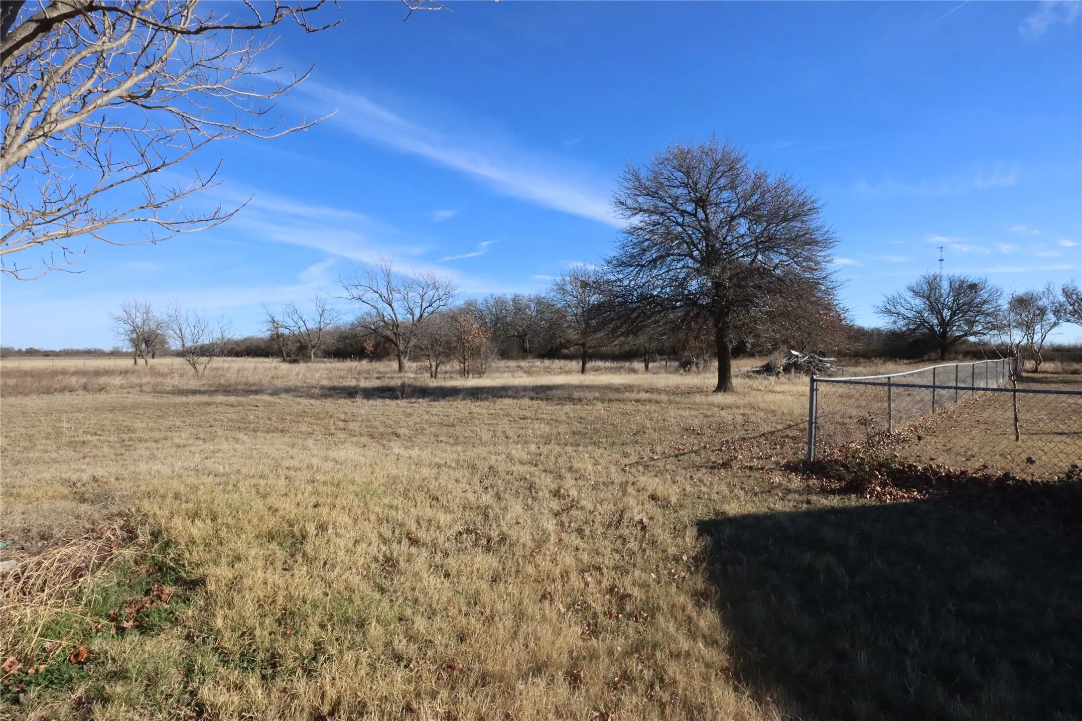 Single Family Residence For Sale in Eastland County , 225 County Road 472, Ranger, Texas 76470, 3 Bedrooms, 2 Bathrooms, 2 Garage spaces, 1,908 Sqft, built in 1960, Price $185,000, mls#21341737, Real Estate Agent in Ranger, Homes For Sale in Eastland county, Homes For Sale in Ranger, Realtor in Ranger Texas, Real Estate Brokerage Independent Realty Texas, Luminita Cordes Realtor