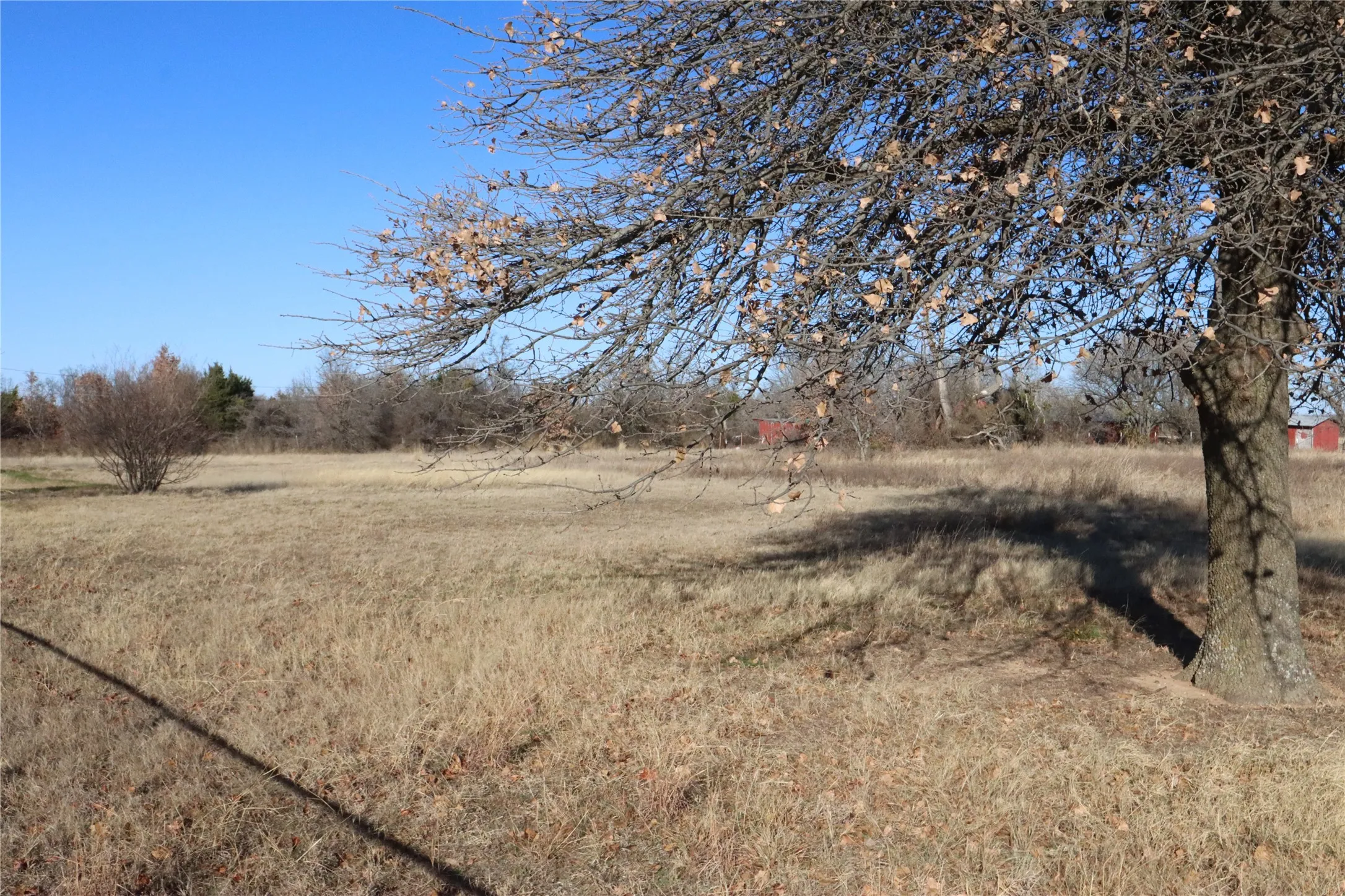 Single Family Residence For Sale in Eastland County , 225 County Road 472, Ranger, Texas 76470, 3 Bedrooms, 2 Bathrooms, 2 Garage spaces, 1,908 Sqft, built in 1960, Price $185,000, mls#21341737, Real Estate Agent in Ranger, Homes For Sale in Eastland county, Homes For Sale in Ranger, Realtor in Ranger Texas, Real Estate Brokerage Independent Realty Texas, Luminita Cordes Realtor