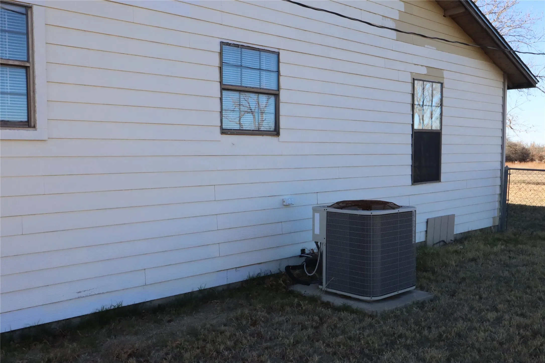 Single Family Residence For Sale in Eastland County , 225 County Road 472, Ranger, Texas 76470, 3 Bedrooms, 2 Bathrooms, 2 Garage spaces, 1,908 Sqft, built in 1960, Price $185,000, mls#21341737, Real Estate Agent in Ranger, Homes For Sale in Eastland county, Homes For Sale in Ranger, Realtor in Ranger Texas, Real Estate Brokerage Independent Realty Texas, Luminita Cordes Realtor