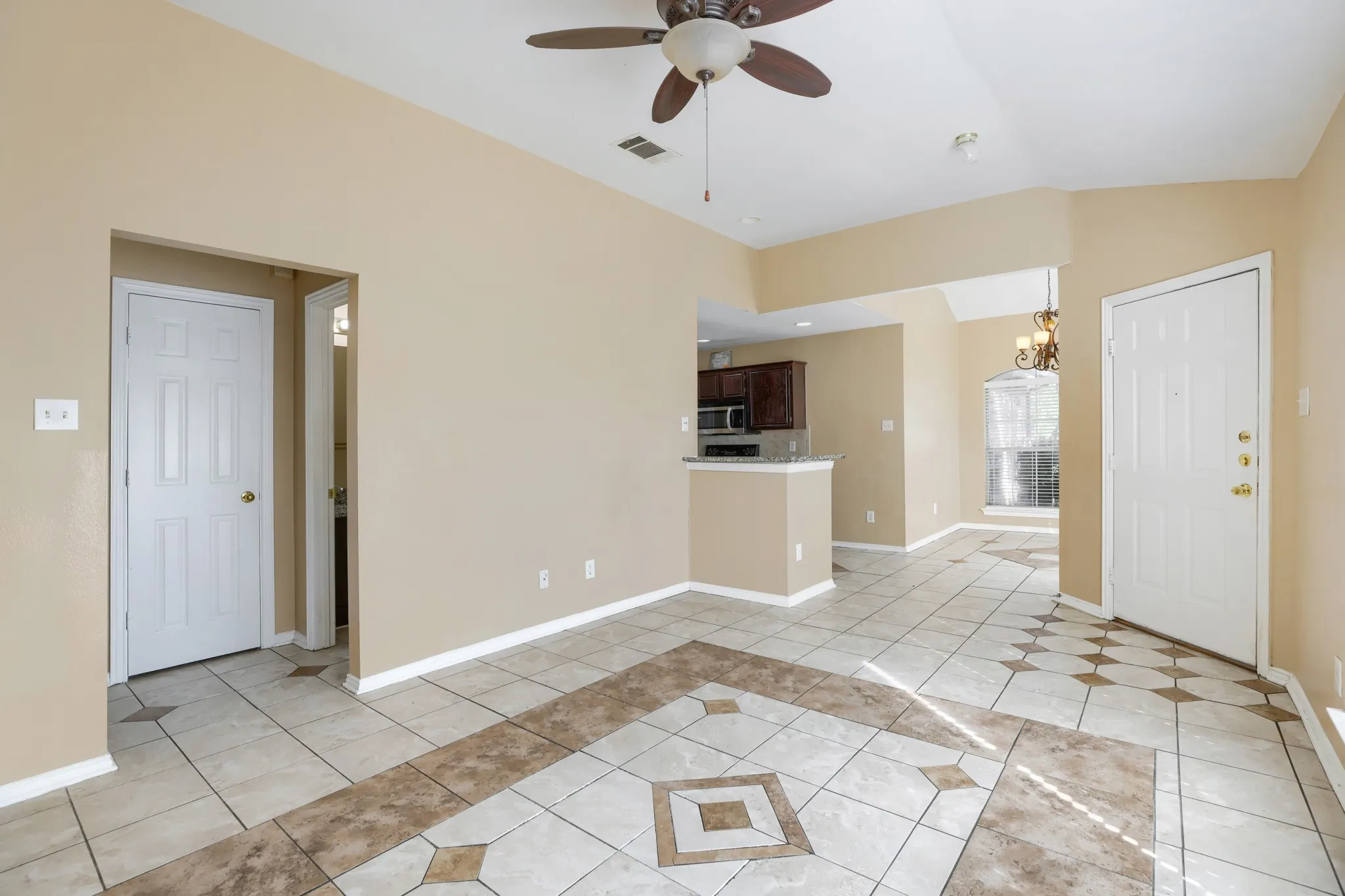Single Family Residence For Rent in Collin County , 2202 Brookview Drive, Mc Kinney, Texas 75072, 4 Bedroom, 2 Bathroom, Garage spaces, 1,063 Sqft, built in 1994, mls#21336845, Real Estate Agent in Mc Kinney, Homes For Rent in Collin county, Homes For Rent in Mc Kinney, Realtor in Mc Kinney Texas, Real Estate Brokerage Independent Realty Texas, Luminita Cordes Realtor