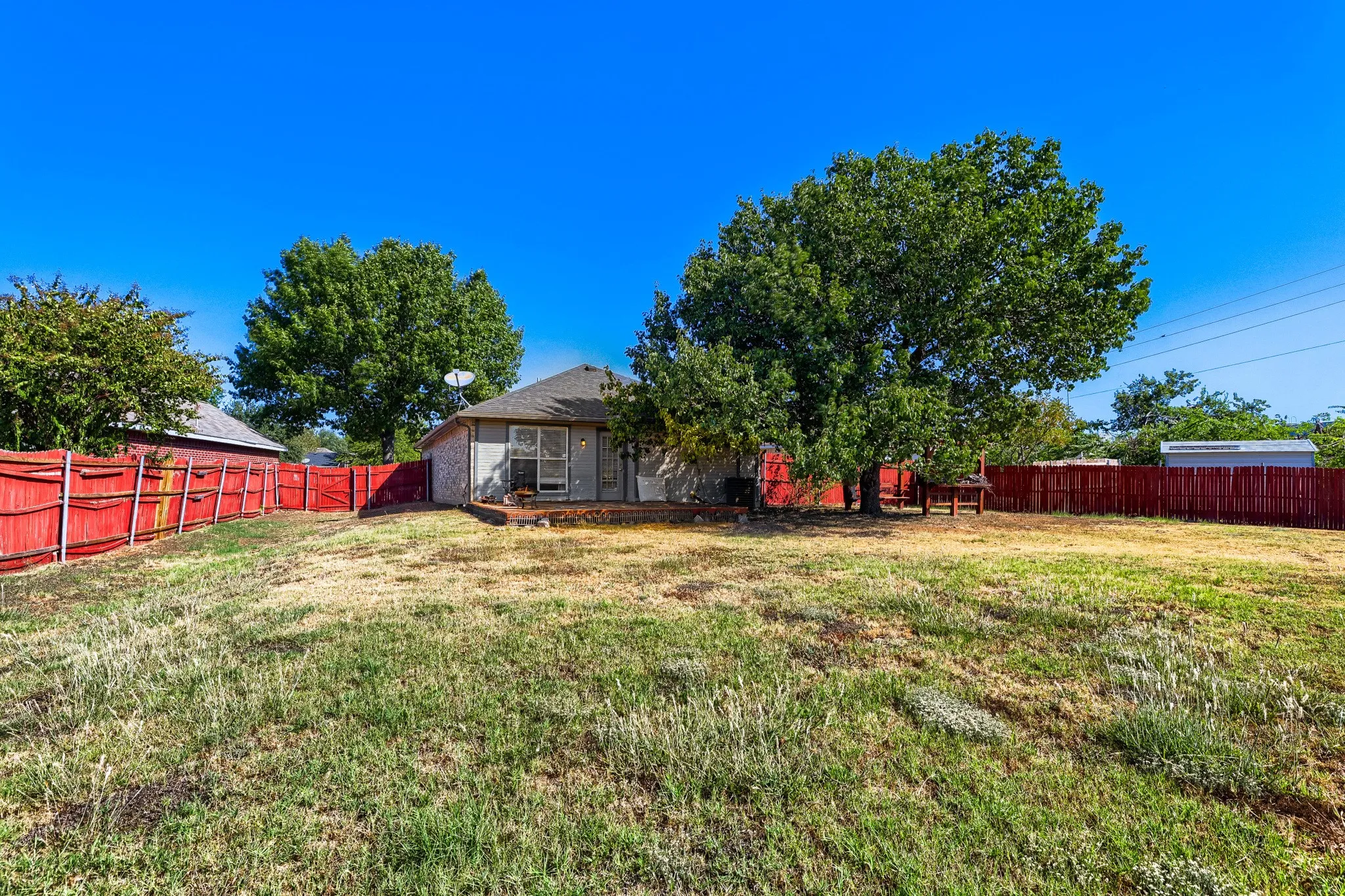 Single Family Residence For Rent in Collin County , 2202 Brookview Drive, Mc Kinney, Texas 75072, 4 Bedroom, 2 Bathroom, Garage spaces, 1,063 Sqft, built in 1994, mls#21336845, Real Estate Agent in Mc Kinney, Homes For Rent in Collin county, Homes For Rent in Mc Kinney, Realtor in Mc Kinney Texas, Real Estate Brokerage Independent Realty Texas, Luminita Cordes Realtor