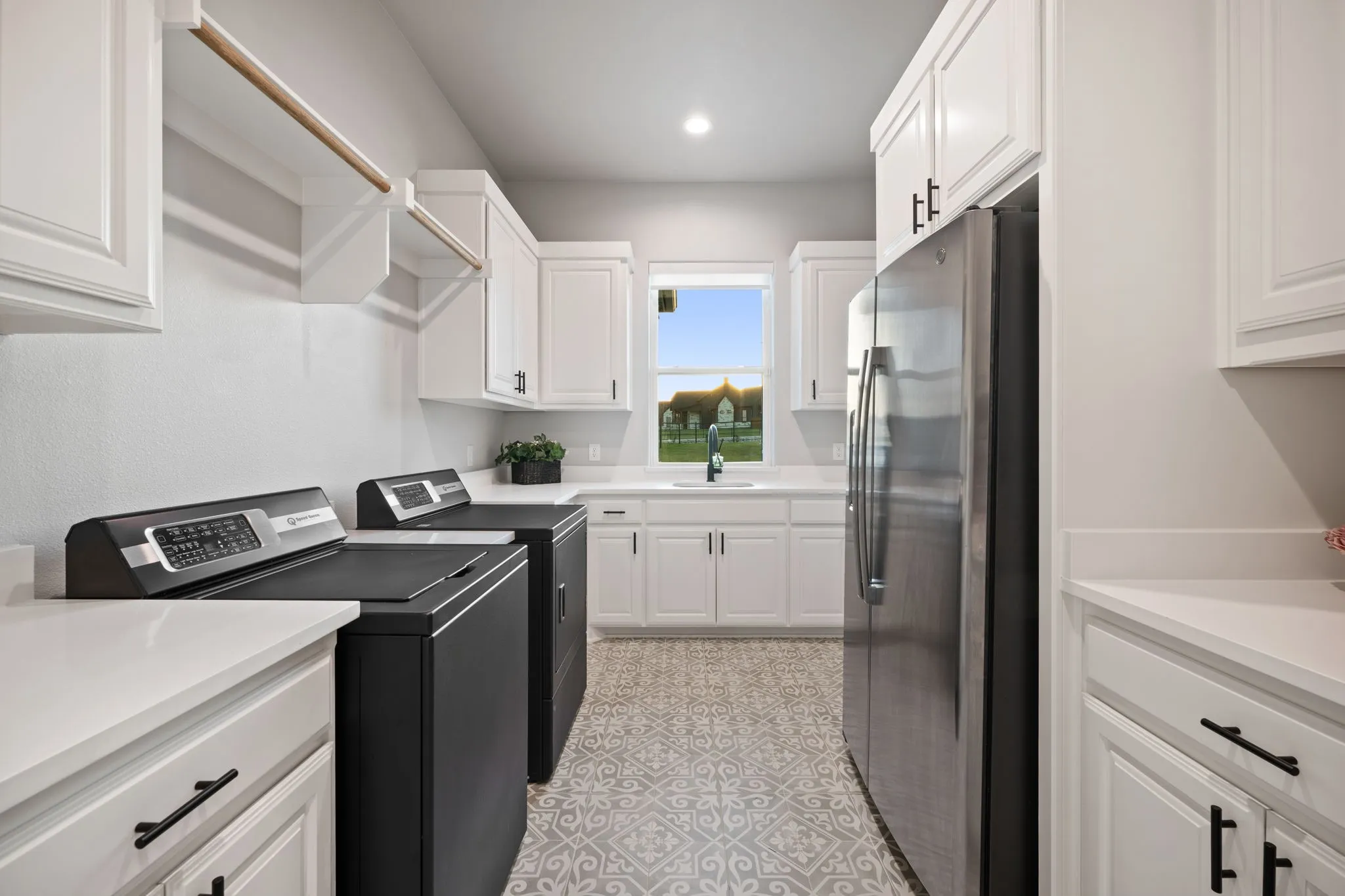 Single Family Residence For Sale in Parker County , 412 Royal Santana Run, Weatherford, Texas 76087, 4 Bedroom, 4 Bathroom, 3 Garage spaces, 4,524 Sqft, built in 2022, mls#21341328, Real Estate Agent in Weatherford, Homes For Sale in Parker county, Homes For Sale in Weatherford, Realtor in Weatherford Texas, Real Estate Brokerage Independent Realty Texas, Luminita Cordes Realtor