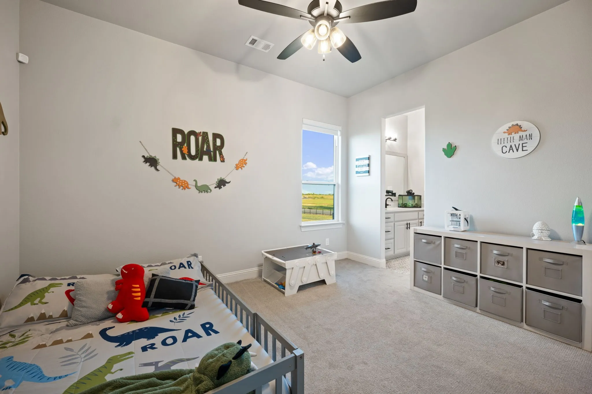 Single Family Residence For Sale in Parker County , 412 Royal Santana Run, Weatherford, Texas 76087, 4 Bedroom, 4 Bathroom, 3 Garage spaces, 4,524 Sqft, built in 2022, mls#21341328, Real Estate Agent in Weatherford, Homes For Sale in Parker county, Homes For Sale in Weatherford, Realtor in Weatherford Texas, Real Estate Brokerage Independent Realty Texas, Luminita Cordes Realtor