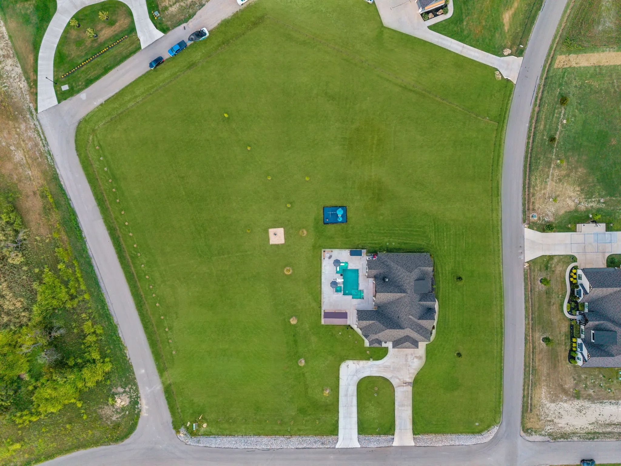 Single Family Residence For Sale in Parker County , 412 Royal Santana Run, Weatherford, Texas 76087, 4 Bedroom, 4 Bathroom, 3 Garage spaces, 4,524 Sqft, built in 2022, mls#21341328, Real Estate Agent in Weatherford, Homes For Sale in Parker county, Homes For Sale in Weatherford, Realtor in Weatherford Texas, Real Estate Brokerage Independent Realty Texas, Luminita Cordes Realtor