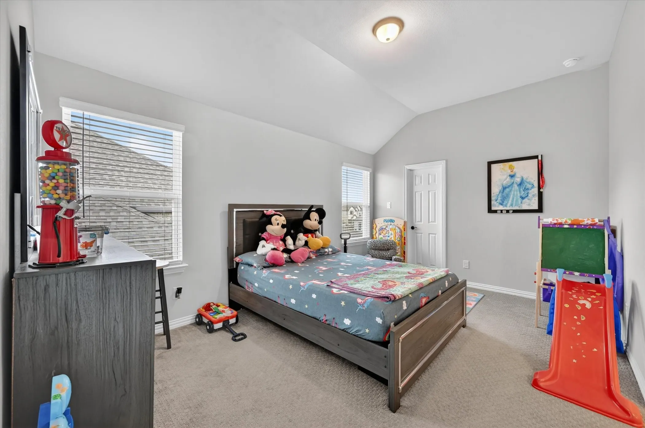 Single Family Residence For Sale in Denton County , 4504 Barnacre Avenue, Celina, Texas 76227, 6 Bedroom, 4 Bathroom, 2 Garage spaces, 4,428 Sqft, built in 2022, mls#21341760, Real Estate Agent in Celina, Homes For Sale in Denton county, Homes For Sale in Celina, Realtor in Celina Texas, Real Estate Brokerage Independent Realty Texas, Luminita Cordes Realtor