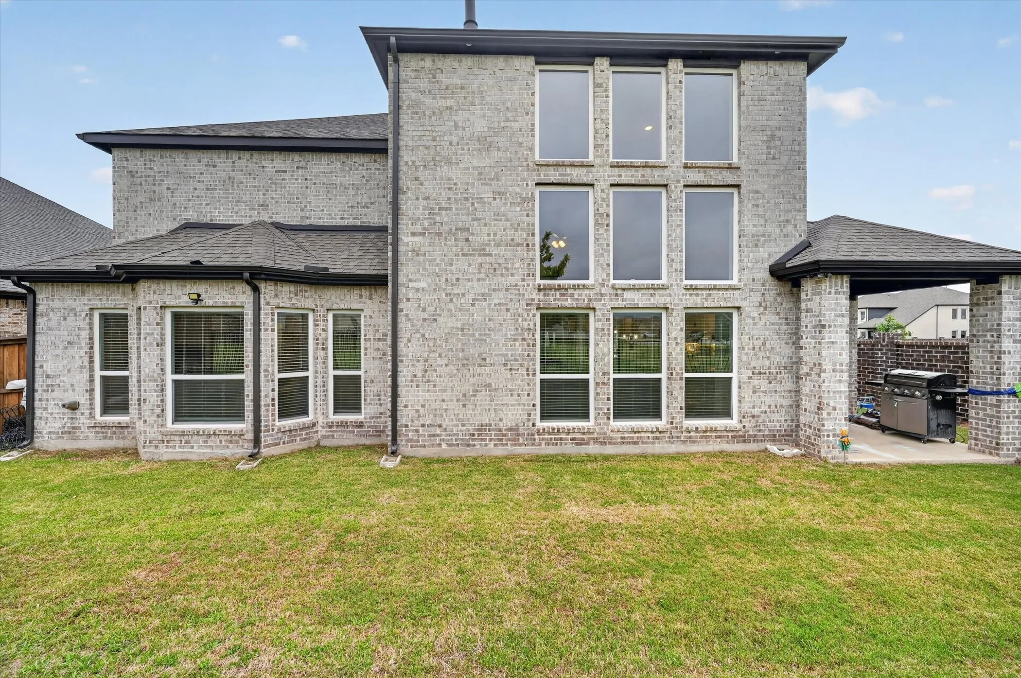 Single Family Residence For Sale in Denton County , 4504 Barnacre Avenue, Celina, Texas 76227, 6 Bedroom, 4 Bathroom, 2 Garage spaces, 4,428 Sqft, built in 2022, mls#21341760, Real Estate Agent in Celina, Homes For Sale in Denton county, Homes For Sale in Celina, Realtor in Celina Texas, Real Estate Brokerage Independent Realty Texas, Luminita Cordes Realtor