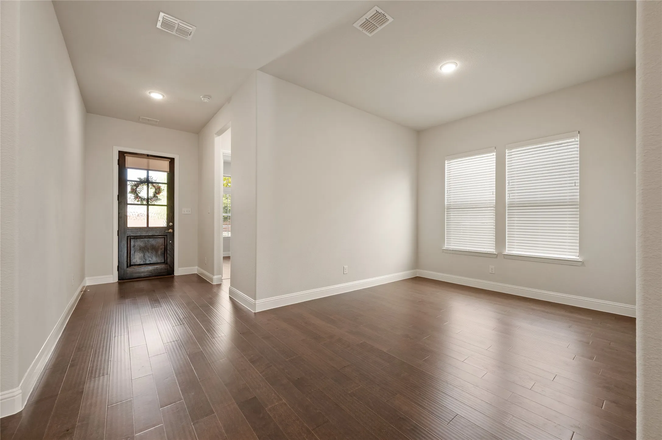 Single Family Residence For Sale in Tarrant County , 1515 Silver Sage Drive, Haslet, Texas 76052, 4 Bedroom, 3 Bathroom, 2 Garage spaces, 2,362 Sqft, built in 2020, mls#21339344, Real Estate Agent in Haslet, Homes For Sale in Tarrant county, Homes For Sale in Haslet, Realtor in Haslet Texas, Real Estate Brokerage Independent Realty Texas, Luminita Cordes Realtor