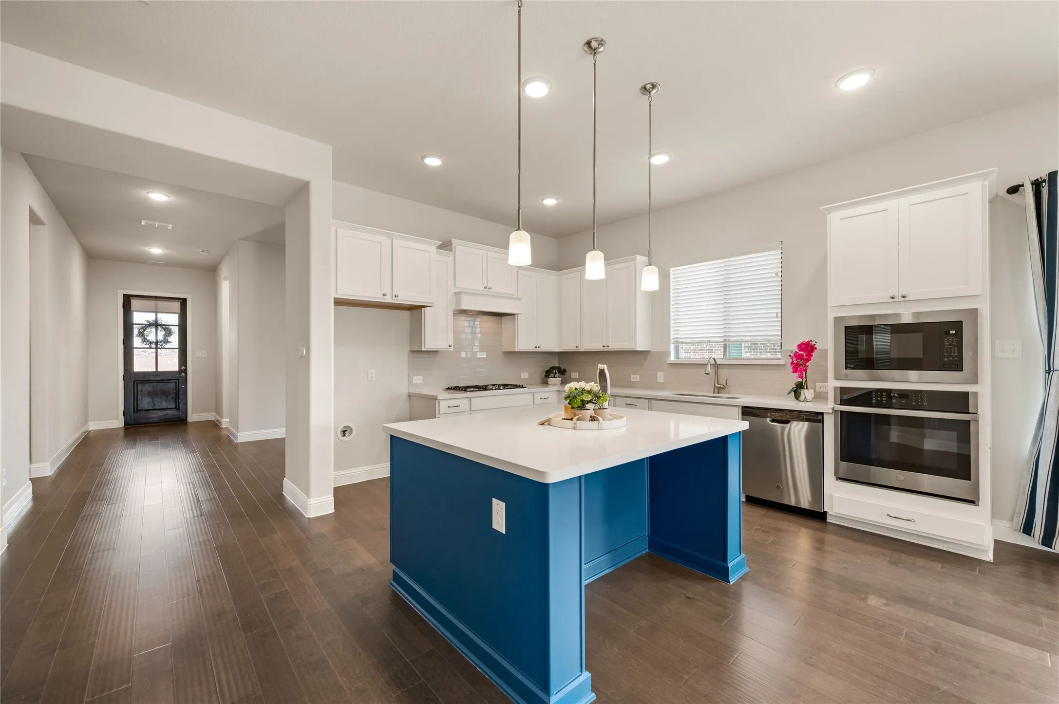 Single Family Residence For Sale in Tarrant County , 1515 Silver Sage Drive, Haslet, Texas 76052, 4 Bedroom, 3 Bathroom, 2 Garage spaces, 2,362 Sqft, built in 2020, mls#21339344, Real Estate Agent in Haslet, Homes For Sale in Tarrant county, Homes For Sale in Haslet, Realtor in Haslet Texas, Real Estate Brokerage Independent Realty Texas, Luminita Cordes Realtor