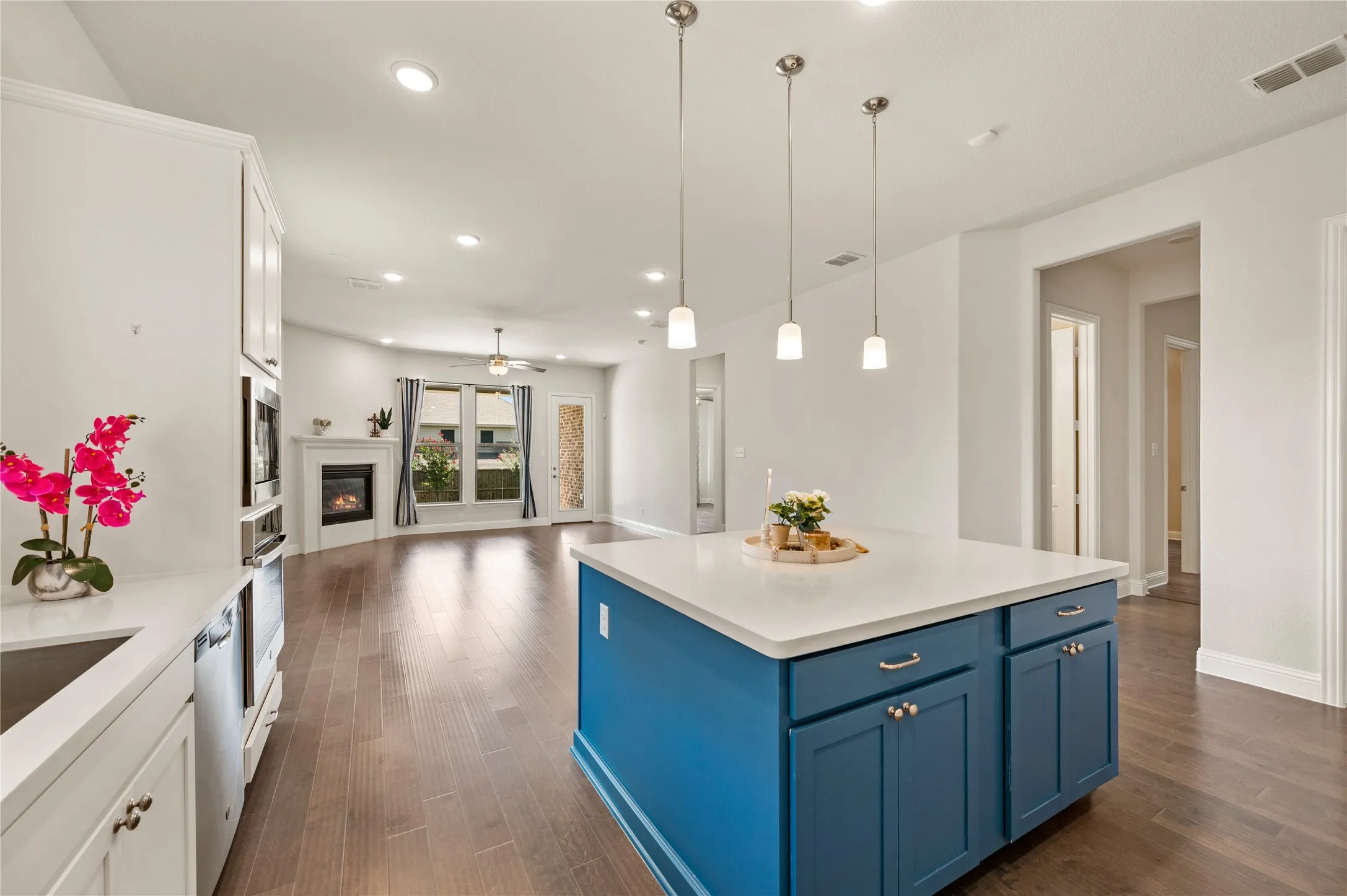 Single Family Residence For Sale in Tarrant County , 1515 Silver Sage Drive, Haslet, Texas 76052, 4 Bedroom, 3 Bathroom, 2 Garage spaces, 2,362 Sqft, built in 2020, mls#21339344, Real Estate Agent in Haslet, Homes For Sale in Tarrant county, Homes For Sale in Haslet, Realtor in Haslet Texas, Real Estate Brokerage Independent Realty Texas, Luminita Cordes Realtor