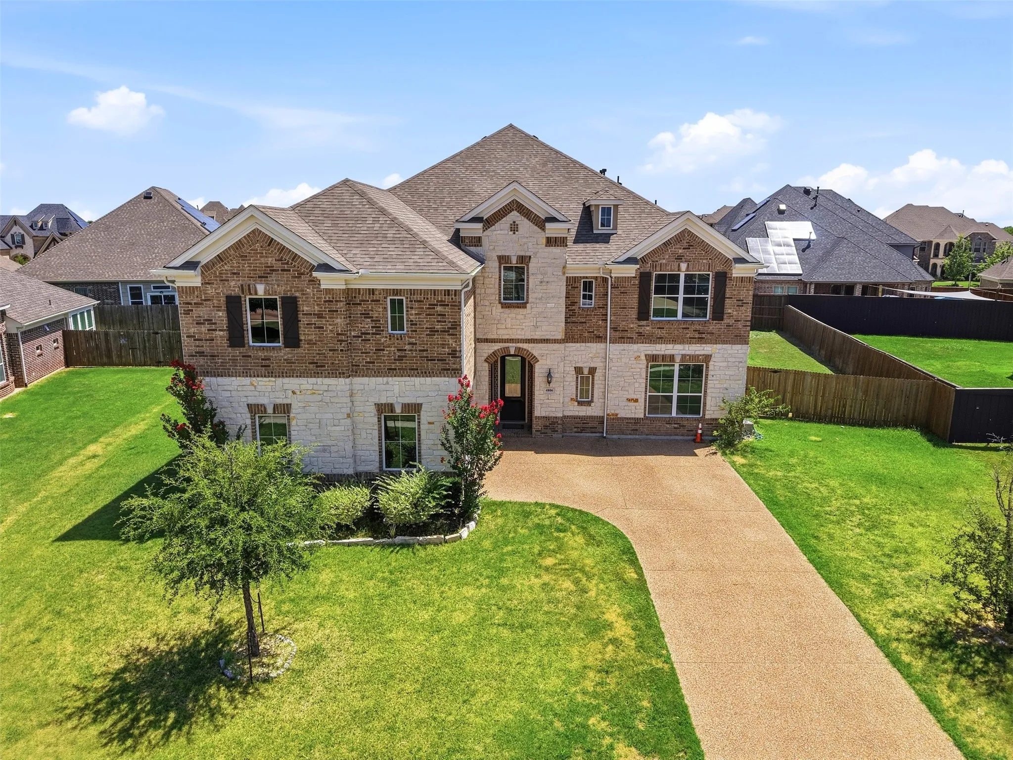Single Family Residence For Sale in Tarrant County , 4806 Comstock Way, Mansfield, Texas 76063, 6 Bedroom, 5 Bathroom, 2 Garage spaces, 4,716 Sqft, built in 2018, mls#21341772, Real Estate Agent in Mansfield, Homes For Sale in Tarrant county, Homes For Sale in Mansfield, Realtor in Mansfield Texas, Real Estate Brokerage Independent Realty Texas, Luminita Cordes Realtor