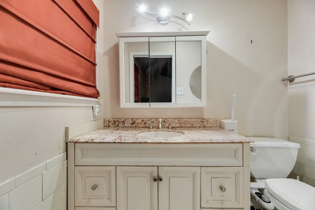 Single Family Residence For Sale in Tarrant County , 117 Myrtle Court, Hurst, Texas 76053, 3 Bedroom, 2 Bathroom, 2 Garage spaces, 1,180 Sqft, built in 1968, mls#21336958, Real Estate Agent in Hurst, Homes For Sale in Tarrant county, Homes For Sale in Hurst, Realtor in Hurst Texas, Real Estate Brokerage Independent Realty Texas, Luminita Cordes Realtor