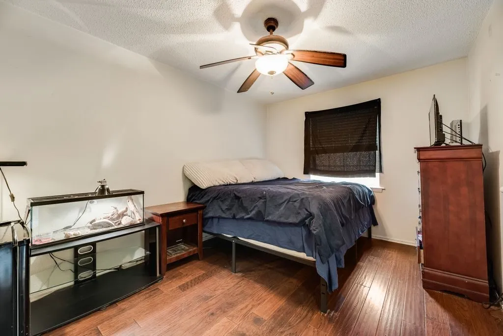 Single Family Residence For Sale in Tarrant County , 117 Myrtle Court, Hurst, Texas 76053, 3 Bedroom, 2 Bathroom, 2 Garage spaces, 1,180 Sqft, built in 1968, mls#21336958, Real Estate Agent in Hurst, Homes For Sale in Tarrant county, Homes For Sale in Hurst, Realtor in Hurst Texas, Real Estate Brokerage Independent Realty Texas, Luminita Cordes Realtor