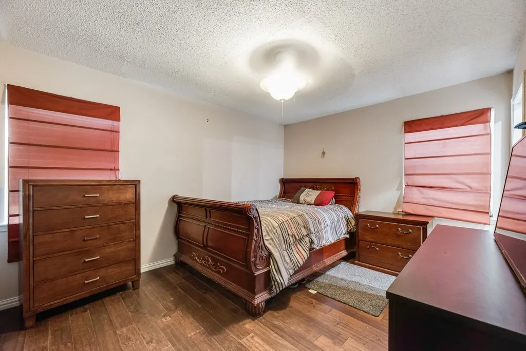 Single Family Residence For Sale in Tarrant County , 117 Myrtle Court, Hurst, Texas 76053, 3 Bedroom, 2 Bathroom, 2 Garage spaces, 1,180 Sqft, built in 1968, mls#21336958, Real Estate Agent in Hurst, Homes For Sale in Tarrant county, Homes For Sale in Hurst, Realtor in Hurst Texas, Real Estate Brokerage Independent Realty Texas, Luminita Cordes Realtor
