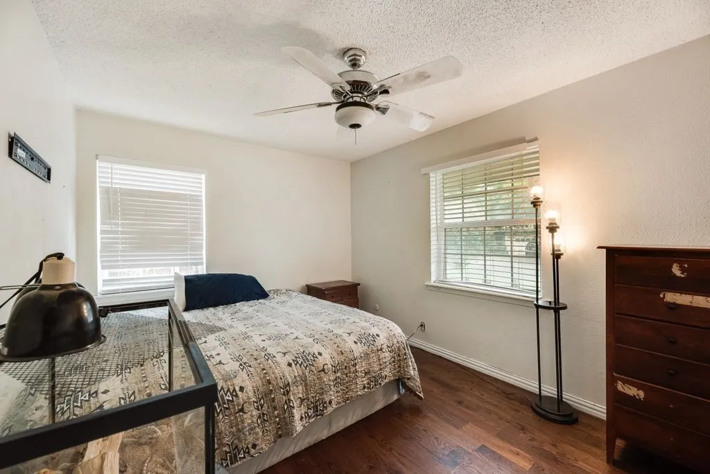 Single Family Residence For Sale in Tarrant County , 117 Myrtle Court, Hurst, Texas 76053, 3 Bedroom, 2 Bathroom, 2 Garage spaces, 1,180 Sqft, built in 1968, mls#21336958, Real Estate Agent in Hurst, Homes For Sale in Tarrant county, Homes For Sale in Hurst, Realtor in Hurst Texas, Real Estate Brokerage Independent Realty Texas, Luminita Cordes Realtor