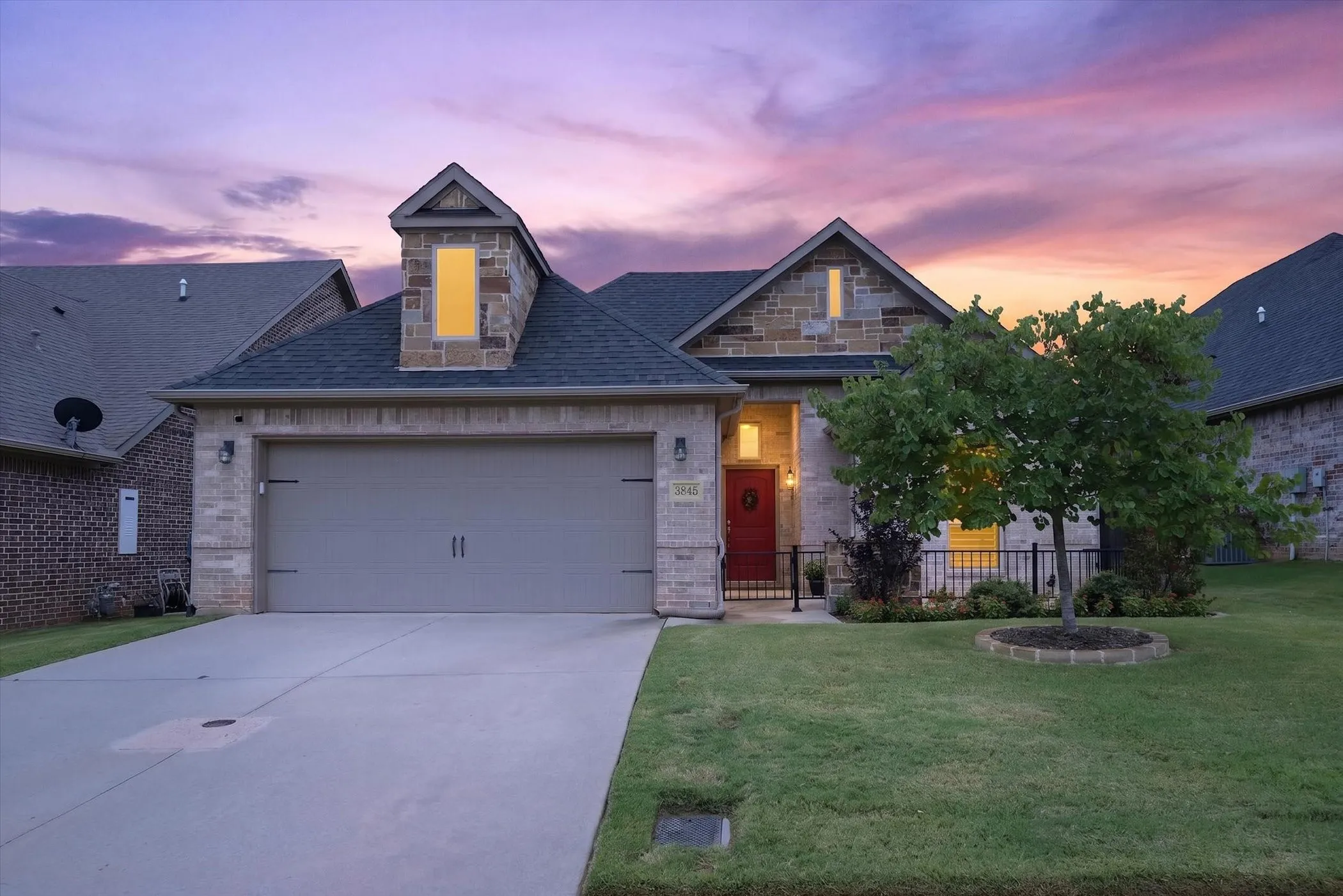 Single Family Residence For Sale in Grayson County , 3845 Iron Ore Drive, Denison, Texas 75020, 3 Bedroom, 2 Bathroom, 2 Garage spaces, 1,572 Sqft, built in 2018, mls#21339345, Real Estate Agent in Denison, Homes For Sale in Grayson county, Homes For Sale in Denison, Realtor in Denison Texas, Real Estate Brokerage Independent Realty Texas, Luminita Cordes Realtor
