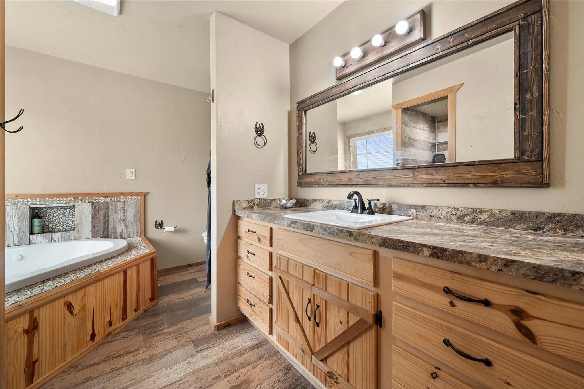 Single Family Residence For Sale in Navarro County , 130 SE County Road 3085, Corsicana, Texas 75109, 4 Bedroom, 3 Bathroom, 2 Garage spaces, 2,699 Sqft, built in 2019, mls#21341779, Real Estate Agent in Corsicana, Homes For Sale in Navarro county, Homes For Sale in Corsicana, Realtor in Corsicana Texas, Real Estate Brokerage Independent Realty Texas, Luminita Cordes Realtor