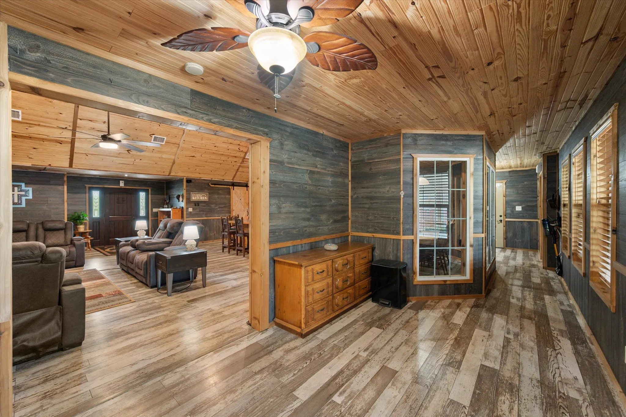 Single Family Residence For Sale in Navarro County , 130 SE County Road 3085, Corsicana, Texas 75109, 4 Bedroom, 3 Bathroom, 2 Garage spaces, 2,699 Sqft, built in 2019, mls#21341779, Real Estate Agent in Corsicana, Homes For Sale in Navarro county, Homes For Sale in Corsicana, Realtor in Corsicana Texas, Real Estate Brokerage Independent Realty Texas, Luminita Cordes Realtor