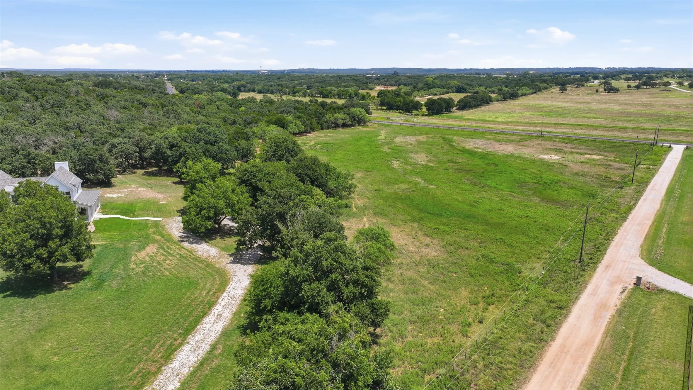 Single Family Residence For Sale in Parker County , 1000 Cool Ranch Lane, Millsap, Texas 76066, 4 Bedroom, 3 Bathroom, 3 Garage spaces, 2,550 Sqft, built in 2020, mls#21339188, Real Estate Agent in Millsap, Homes For Sale in Parker county, Homes For Sale in Millsap, Realtor in Millsap Texas, Real Estate Brokerage Independent Realty Texas, Luminita Cordes Realtor
