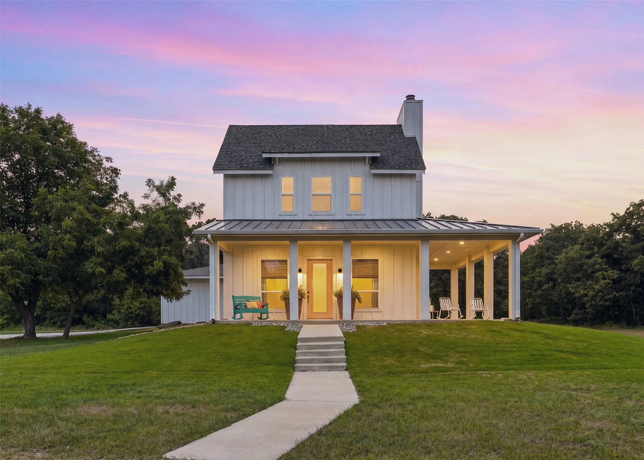 Single Family Residence For Sale in Parker County , 1000 Cool Ranch Lane, Millsap, Texas 76066, 4 Bedroom, 3 Bathroom, 3 Garage spaces, 2,550 Sqft, built in 2020, mls#21339188, Real Estate Agent in Millsap, Homes For Sale in Parker county, Homes For Sale in Millsap, Realtor in Millsap Texas, Real Estate Brokerage Independent Realty Texas, Luminita Cordes Realtor