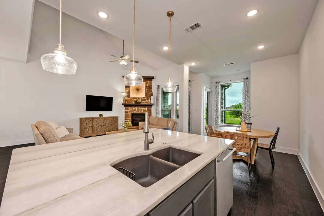 Single Family Residence For Sale in Collin County , 778 Corner Post Path, Celina, Texas 75009, 4 Bedrooms, 3 Bathrooms, 2 Garage spaces, 2,954 Sqft, built in 2020, Price $639,990, mls#21339249, Real Estate Agent in Celina, Homes For Sale in Collin county, Homes For Sale in Celina, Realtor in Celina Texas, Real Estate Brokerage Independent Realty Texas, Luminita Cordes Realtor