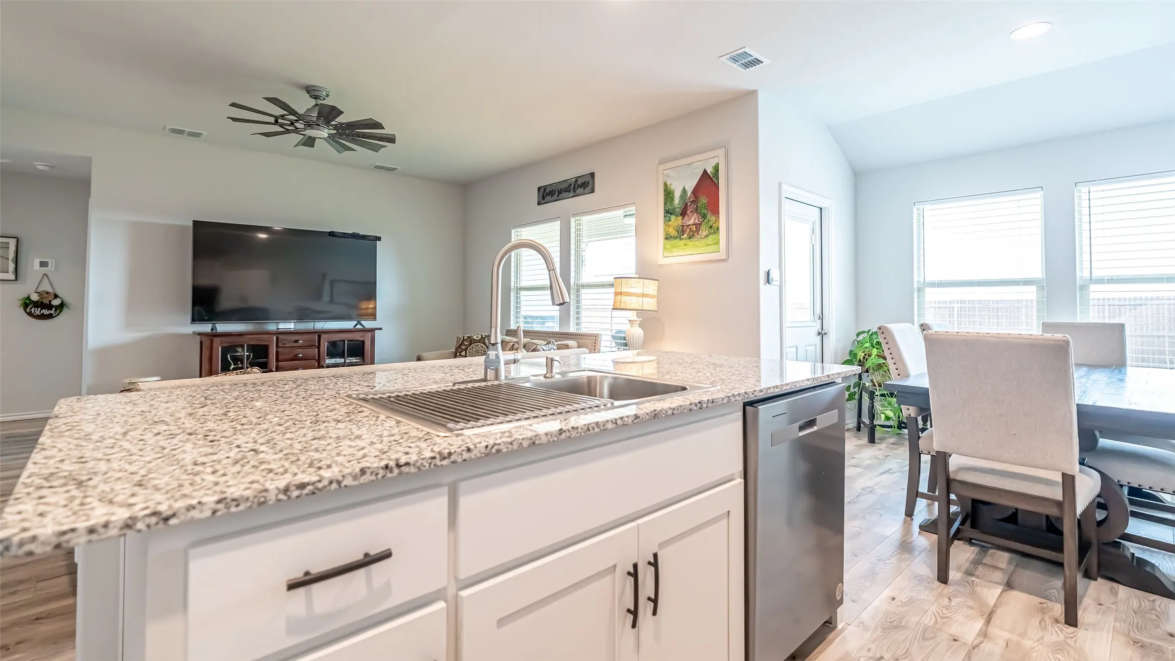Single Family Residence For Sale in Denton County , 705 Basteen Lane, Justin, Texas 76247, 3 Bedroom, 2 Bathroom, 2 Garage spaces, 1,451 Sqft, built in 2023, mls#21340917, Real Estate Agent in Justin, Homes For Sale in Denton county, Homes For Sale in Justin, Realtor in Justin Texas, Real Estate Brokerage Independent Realty Texas, Luminita Cordes Realtor