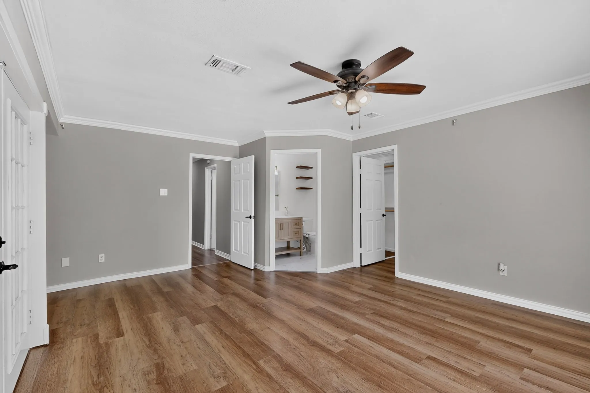 Single Family Residence For Rent in Dallas County , 3264 Northaven Road, Dallas, Texas 75229, 4 Bedroom, 3 Bathroom, 2 Garage spaces, 2,051 Sqft, built in 1963, mls#21341672, Real Estate Agent in Dallas, Homes For Rent in Dallas county, Homes For Rent in Dallas, Realtor in Dallas Texas, Real Estate Brokerage Independent Realty Texas, Luminita Cordes Realtor